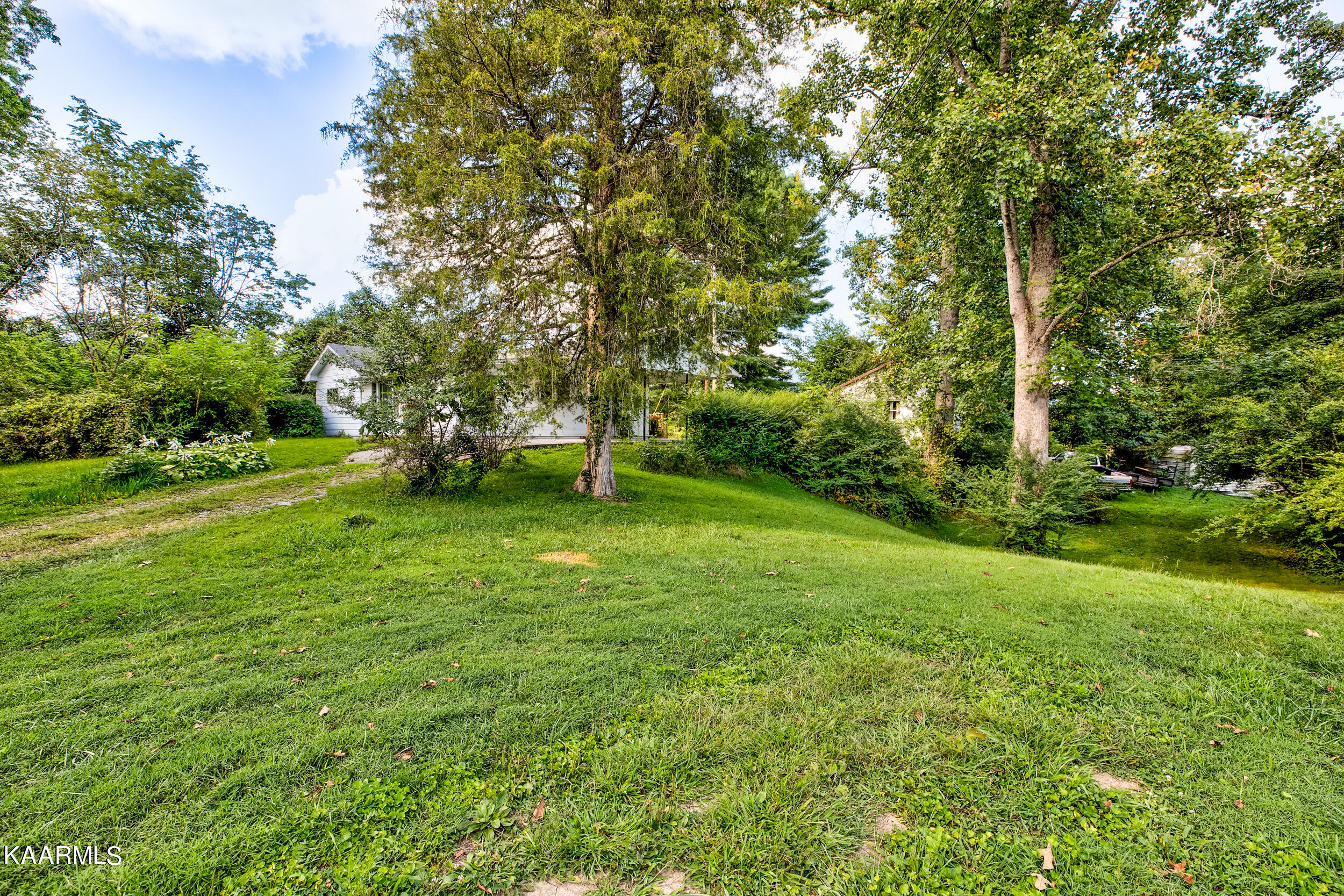 116 Sealanders Lane, LaFollette