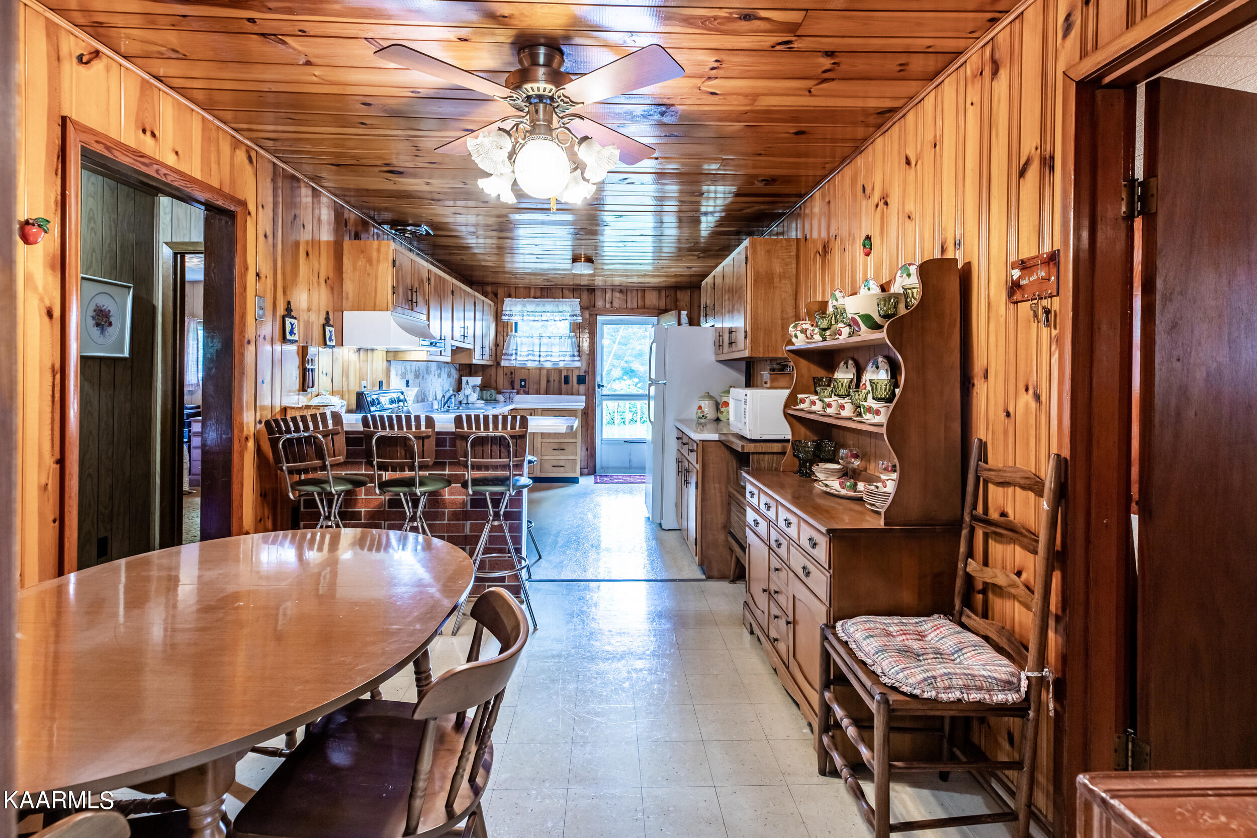 116 Sealanders Lane, LaFollette