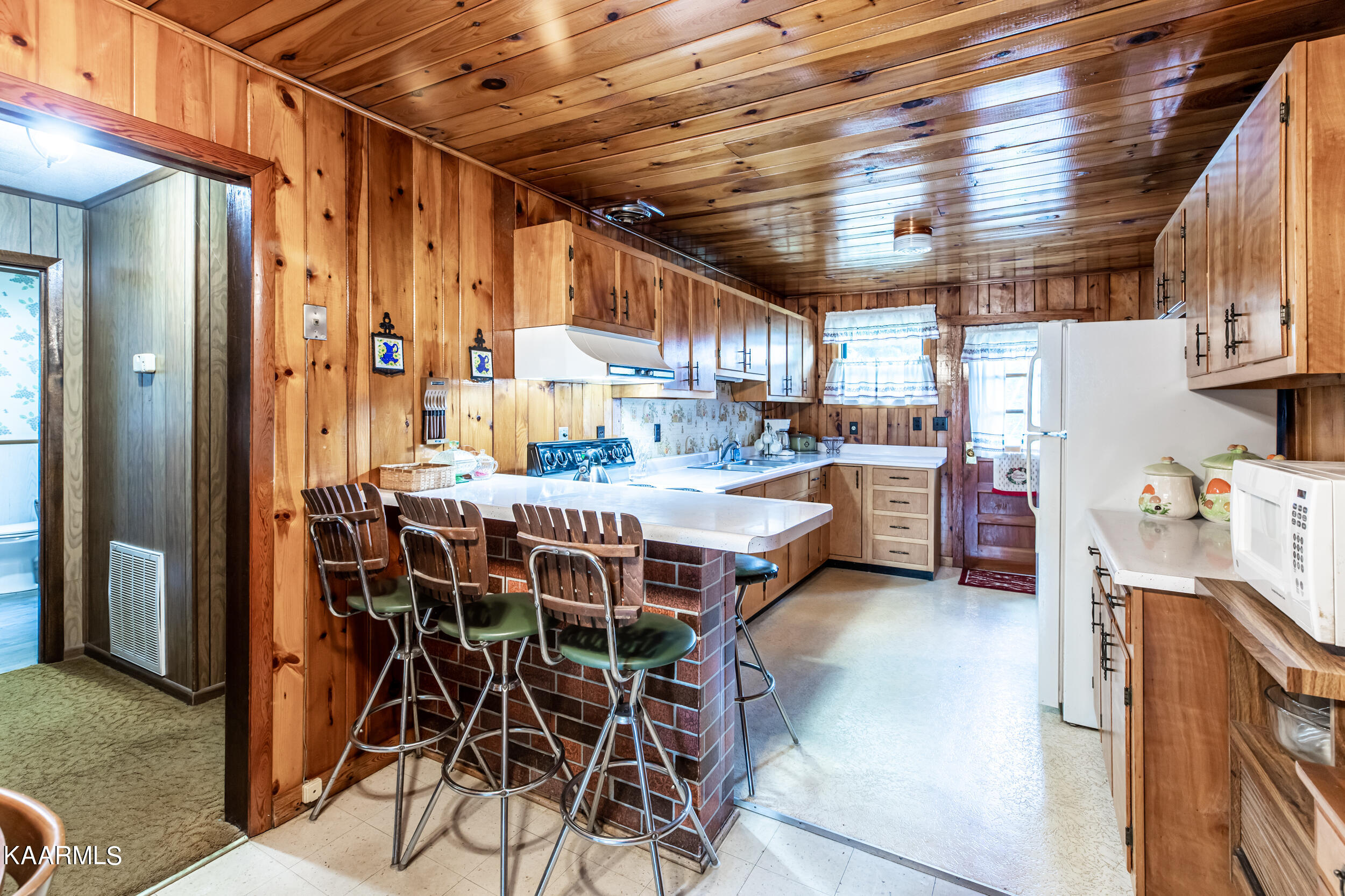 116 Sealanders Lane, LaFollette