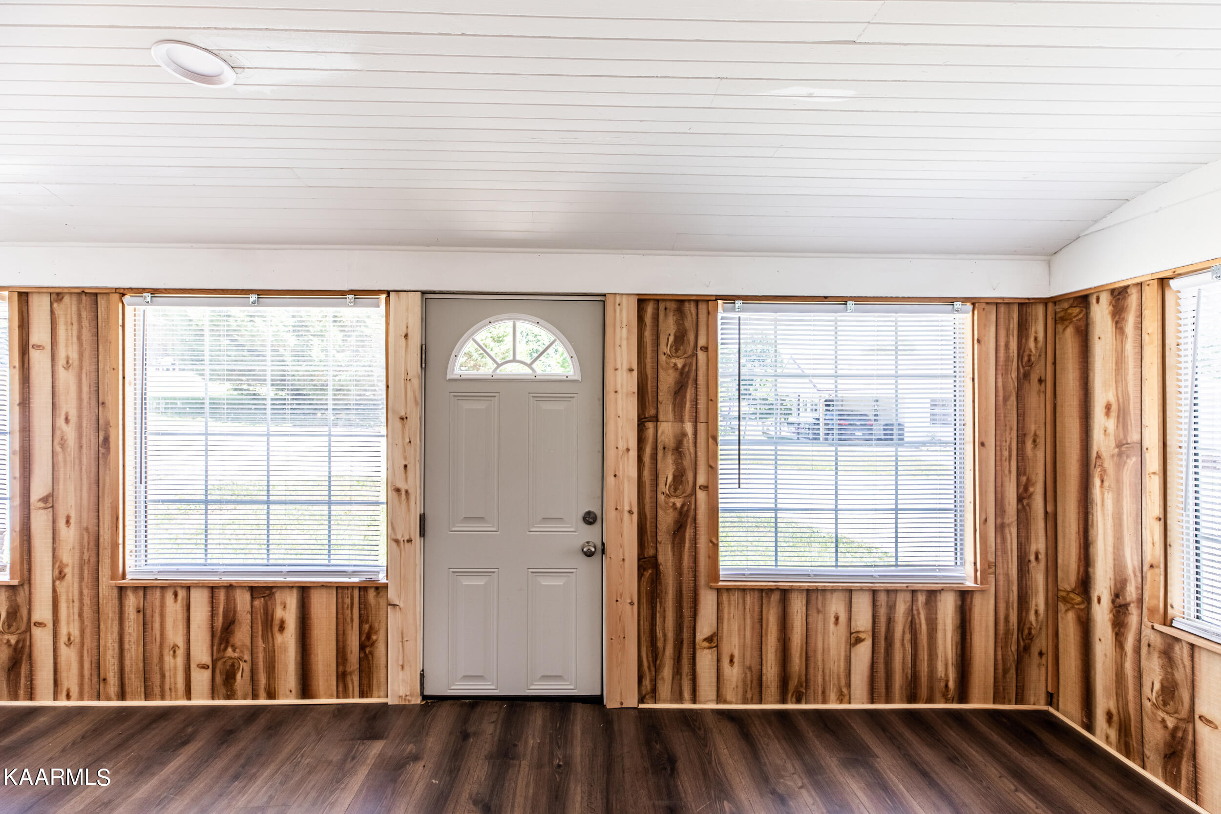 136 Bently Lane, LaFollette