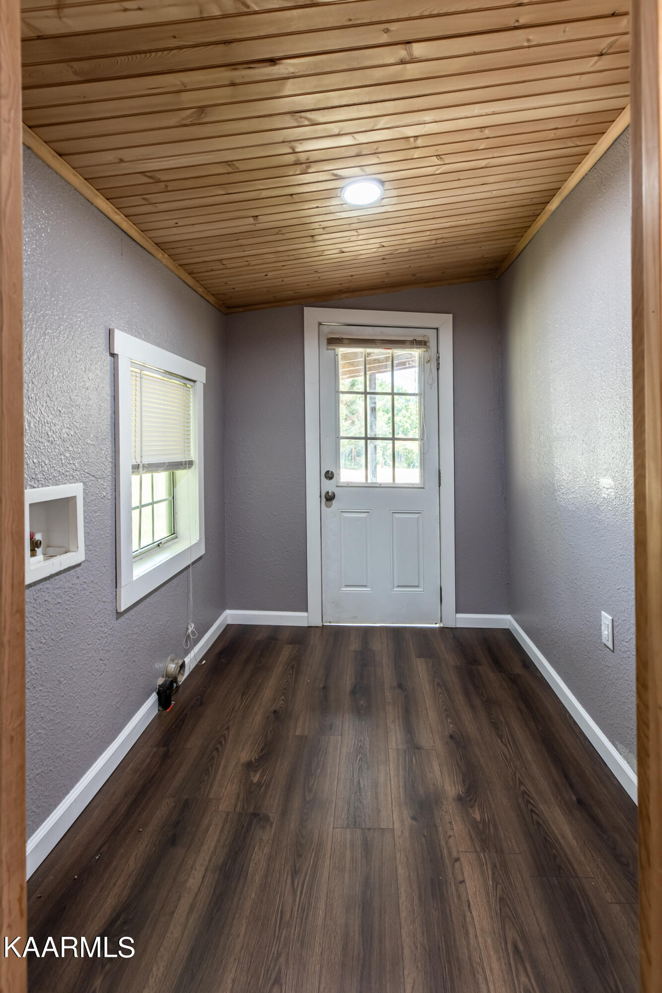 136 Bently Lane, LaFollette