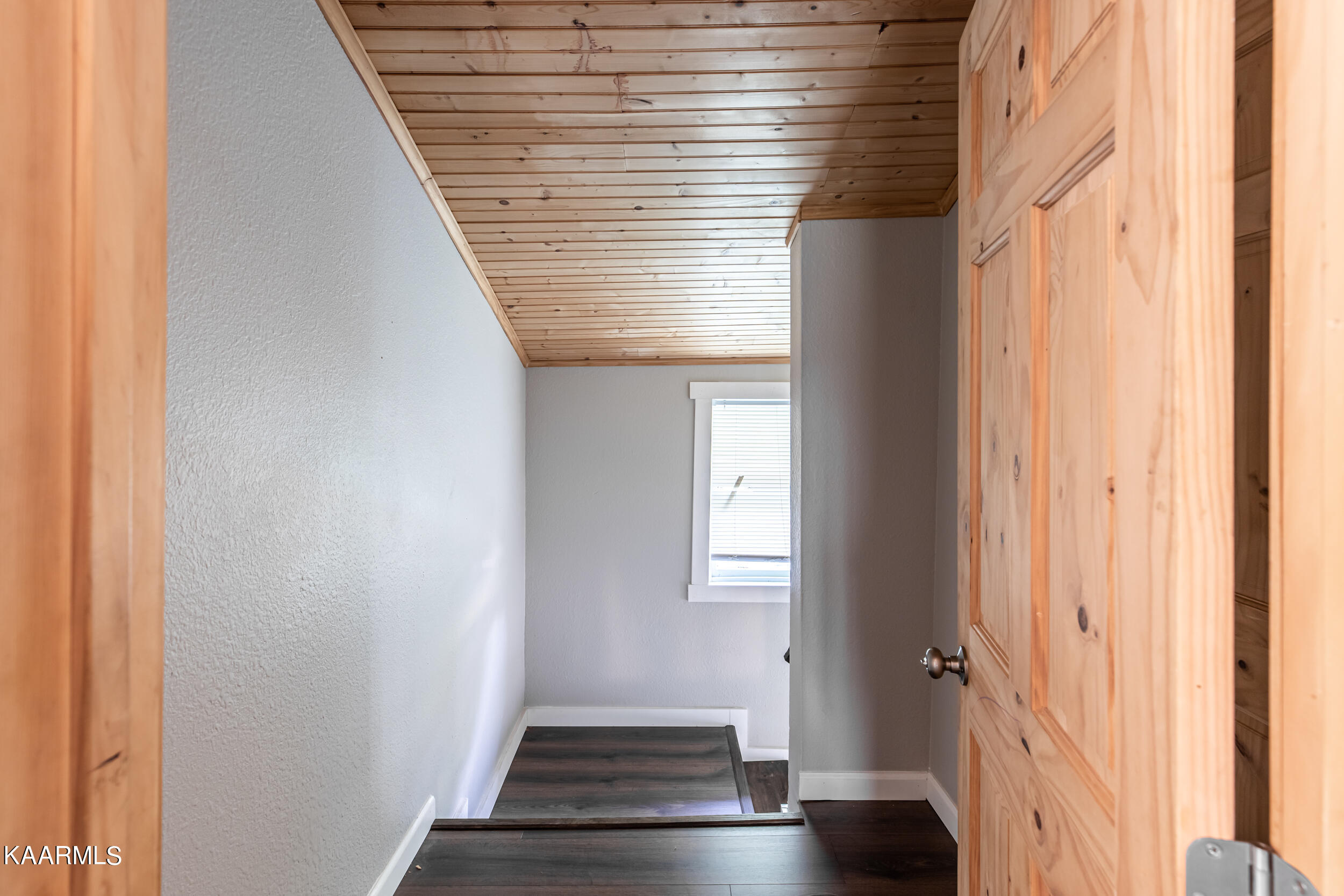 136 Bently Lane, LaFollette