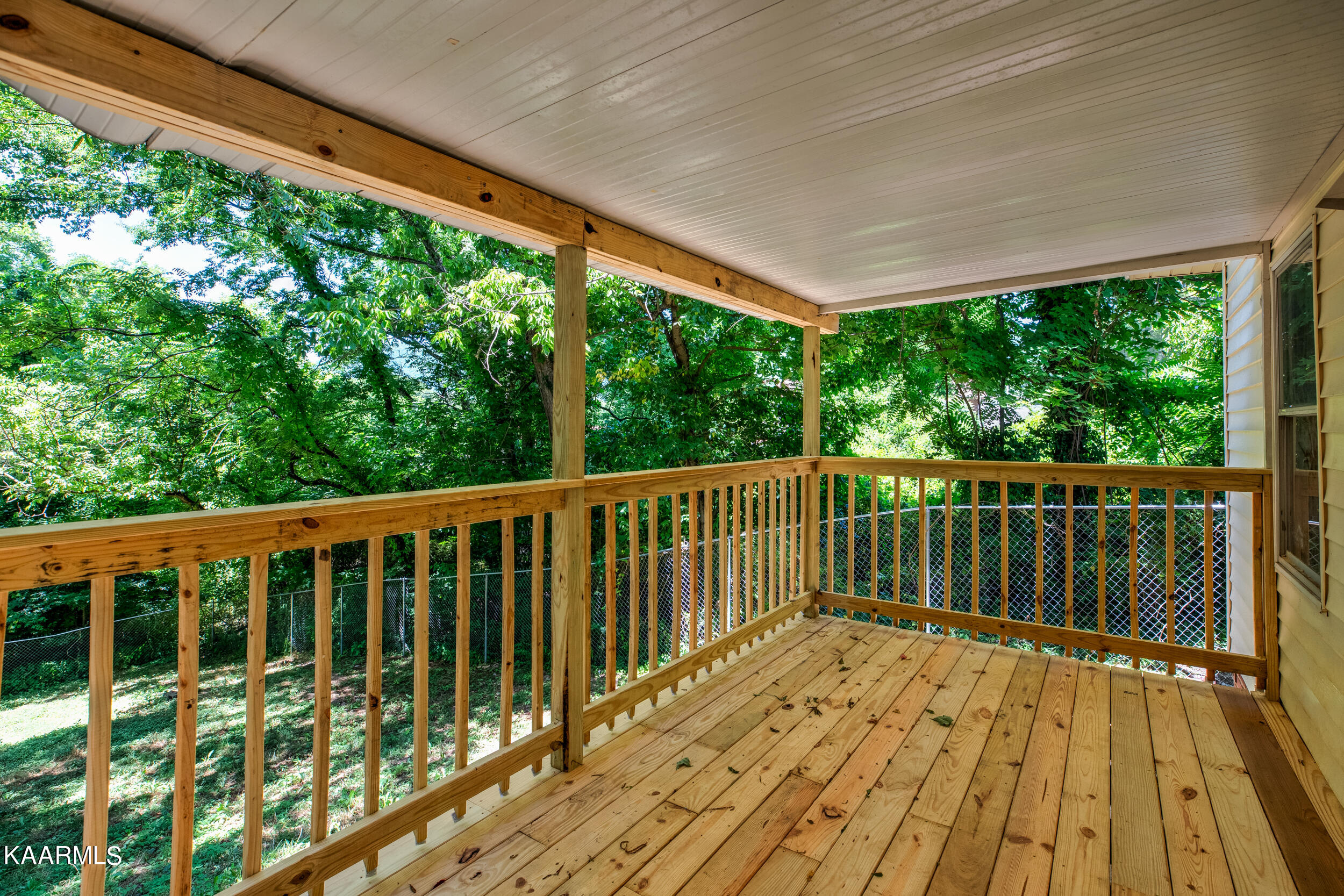 136 Bently Lane, LaFollette