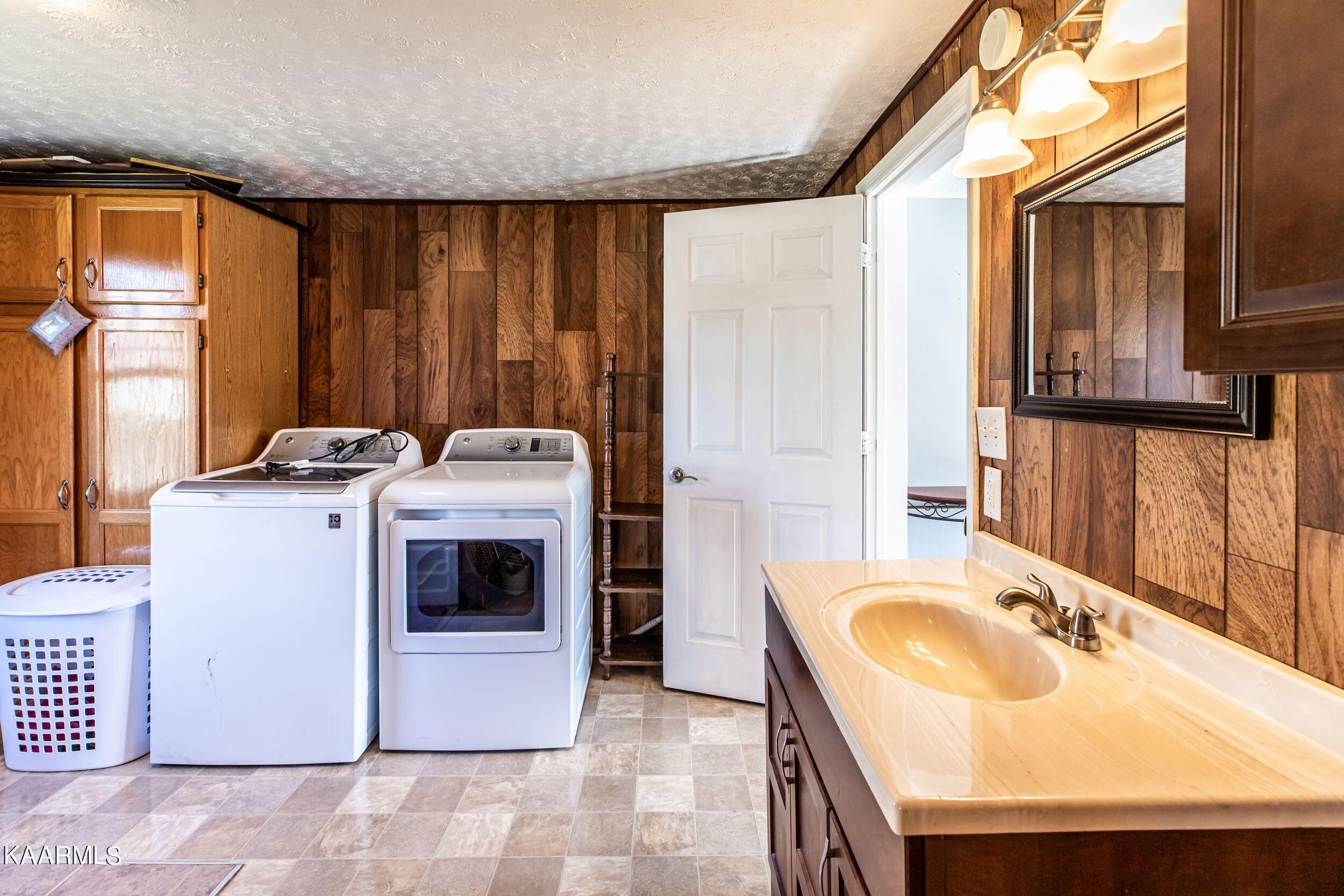 249 Childs Lane, LaFollette