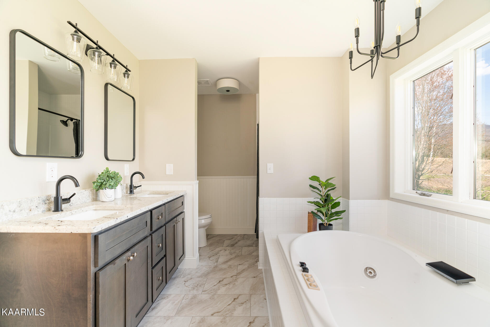 326 Middlesboro Rd, LaFollette