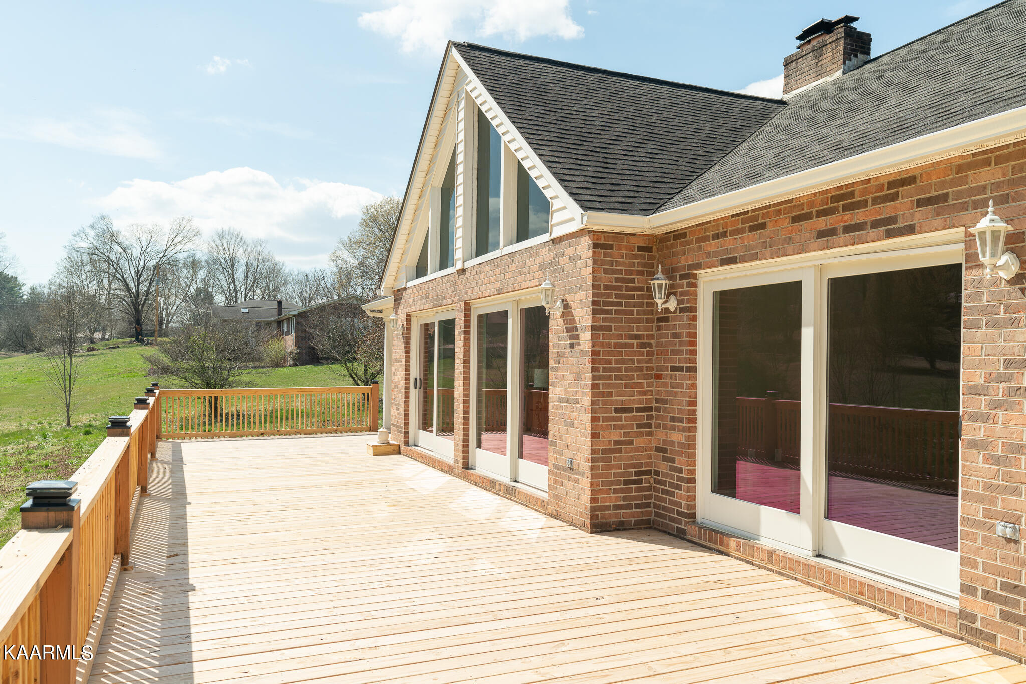 326 Middlesboro Rd, LaFollette