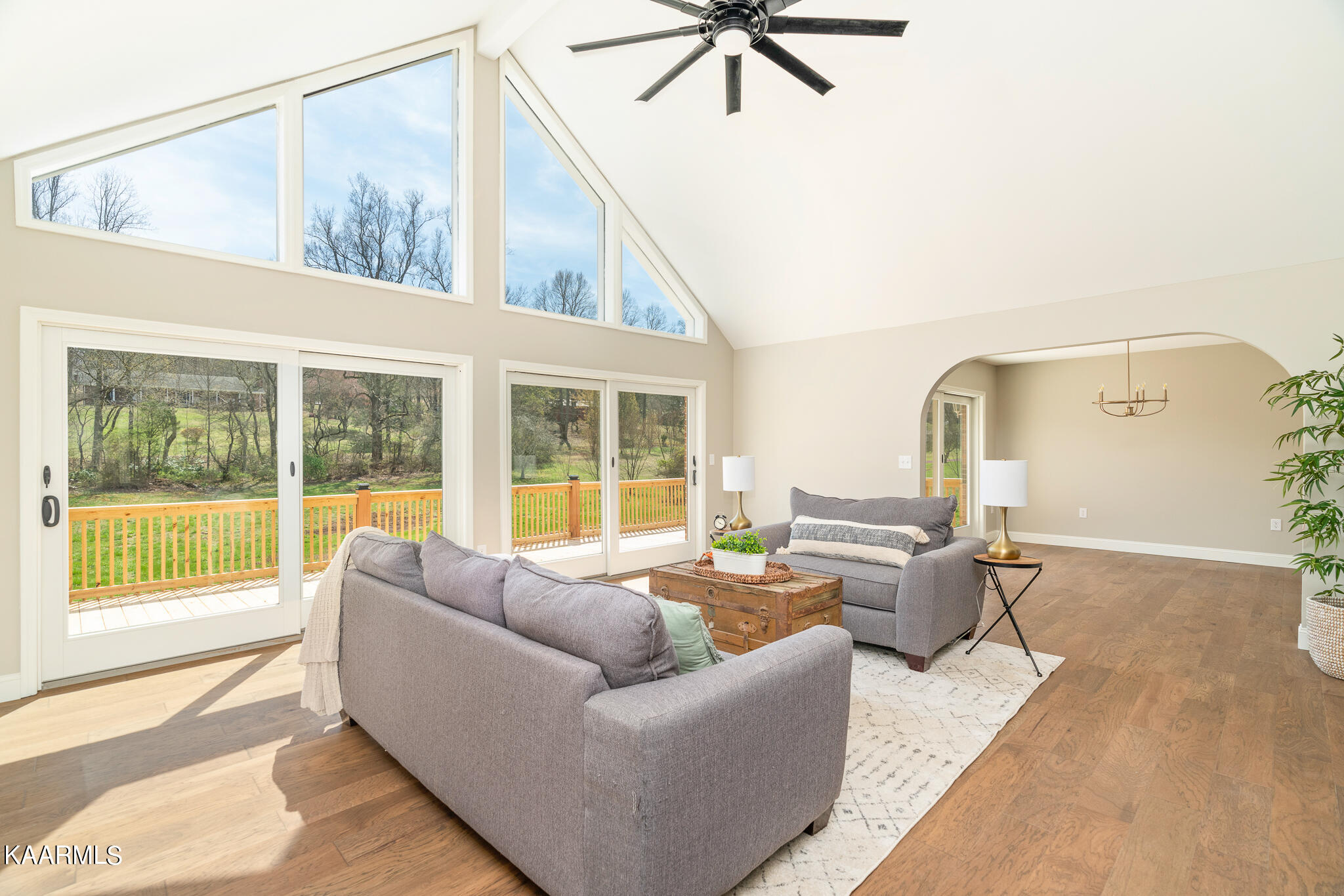 326 Middlesboro Rd, LaFollette