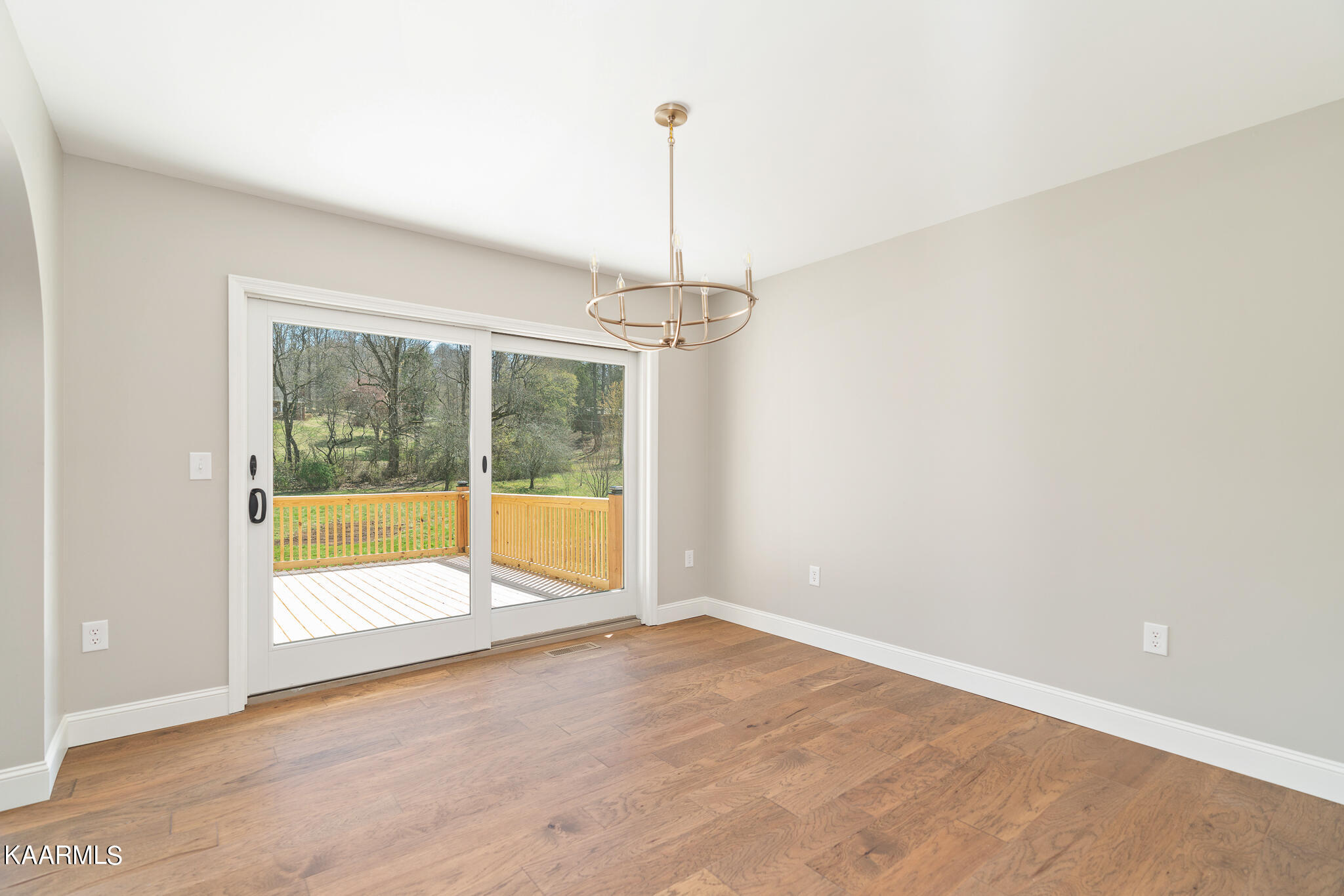 326 Middlesboro Rd, LaFollette