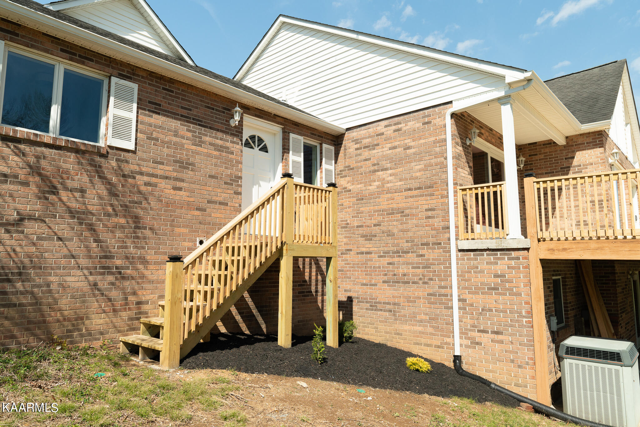 326 Middlesboro Rd, LaFollette