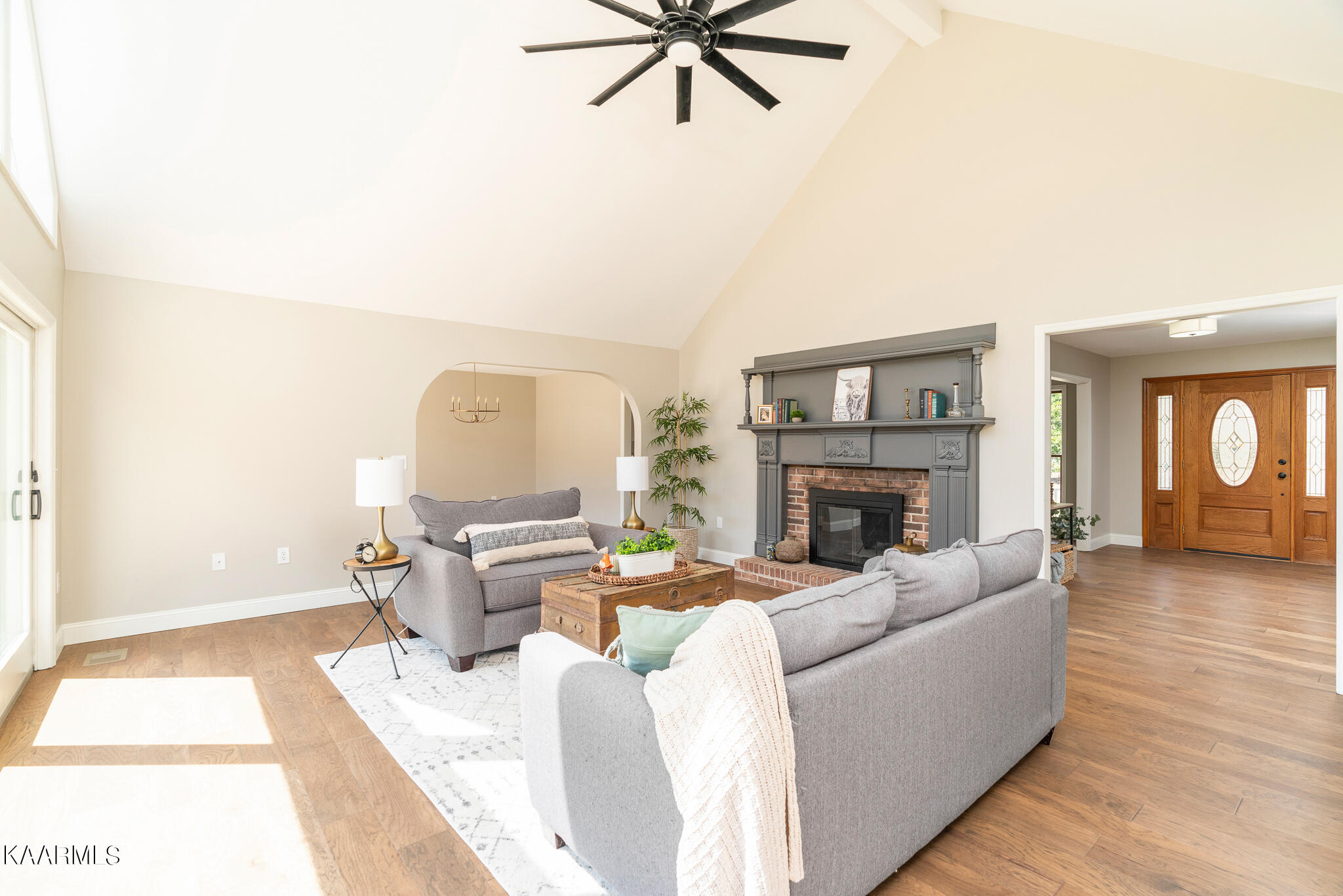 326 Middlesboro Rd, LaFollette