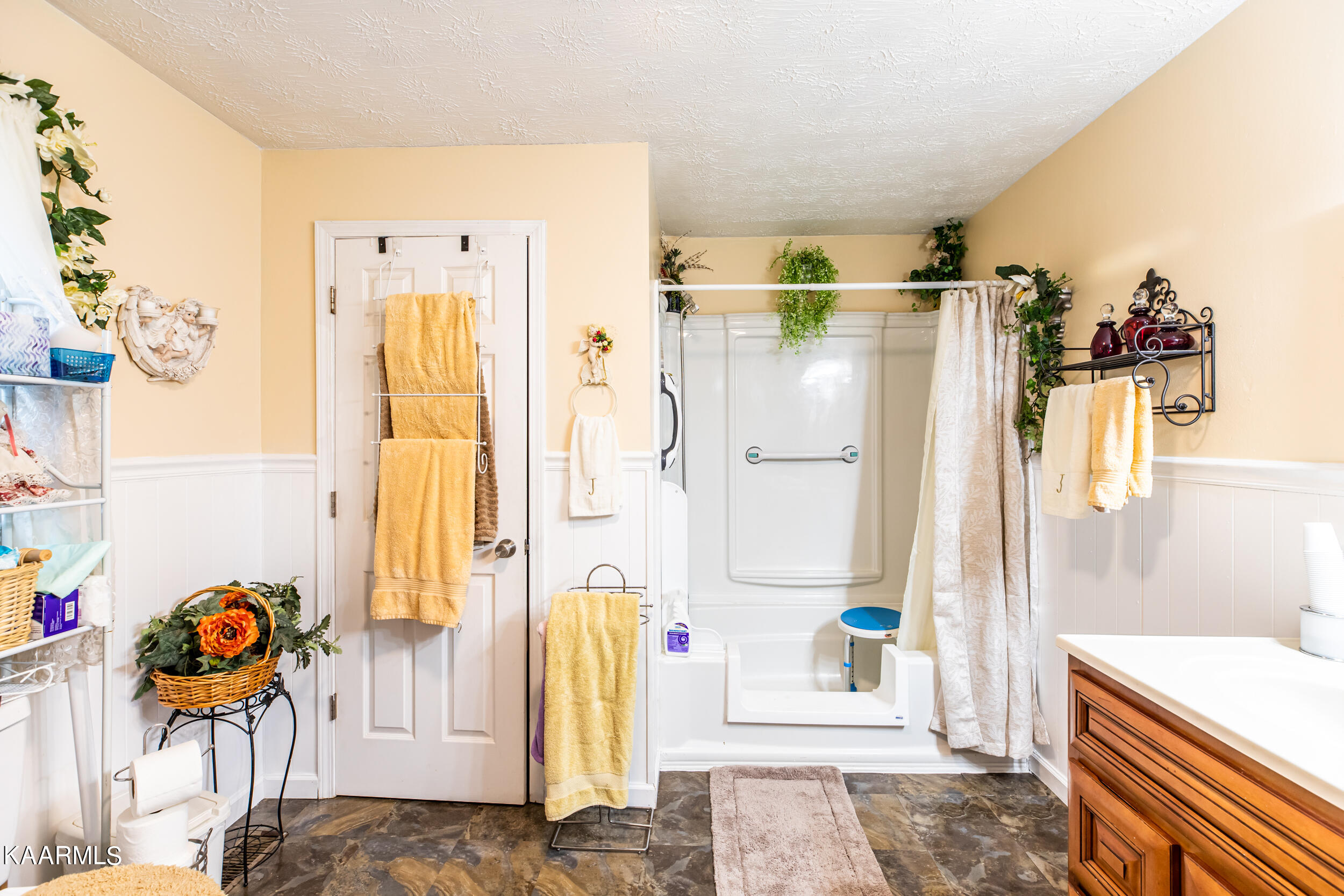 297 Lake Shore Lane, LaFollette