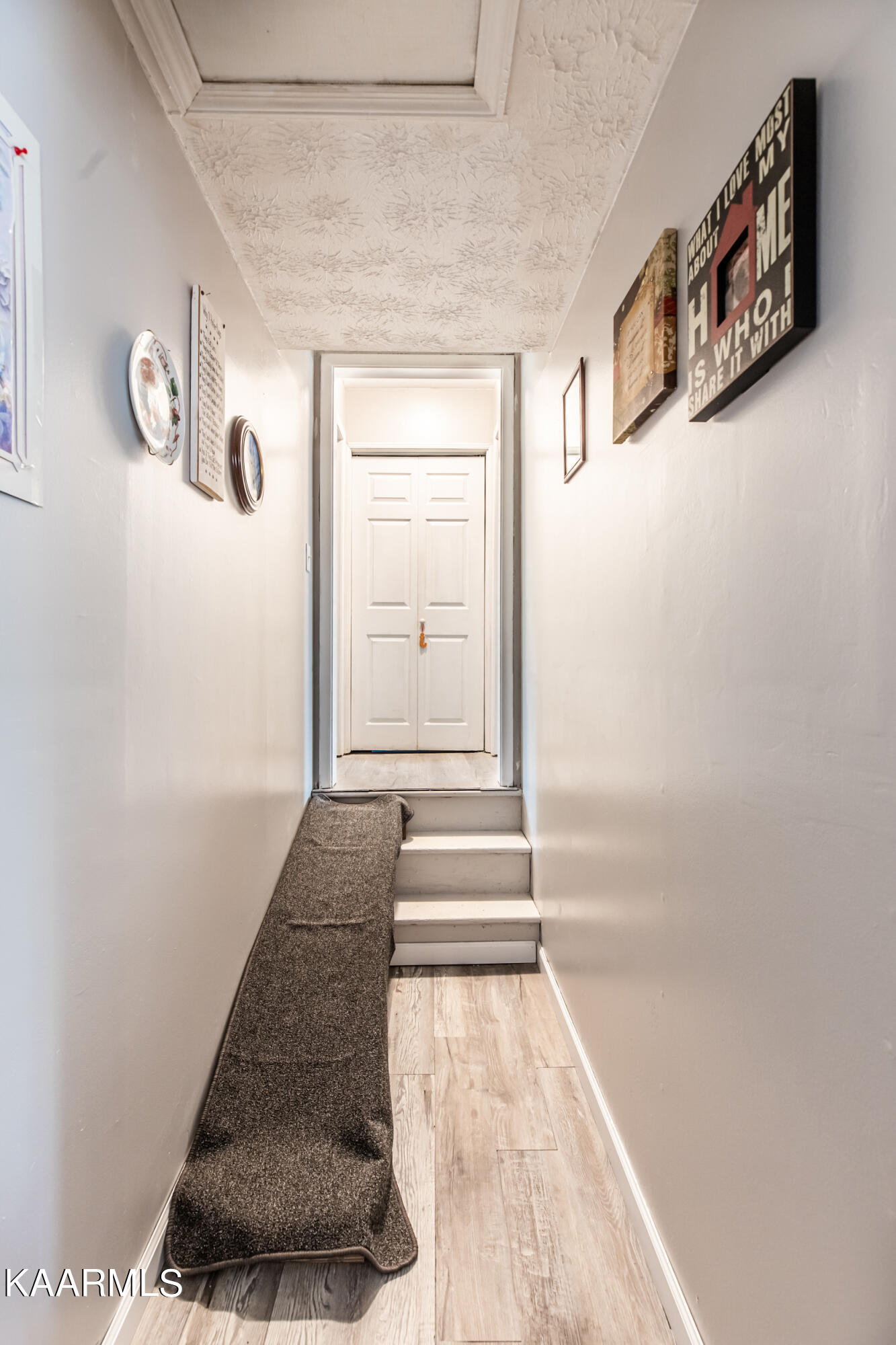 297 Lake Shore Lane, LaFollette