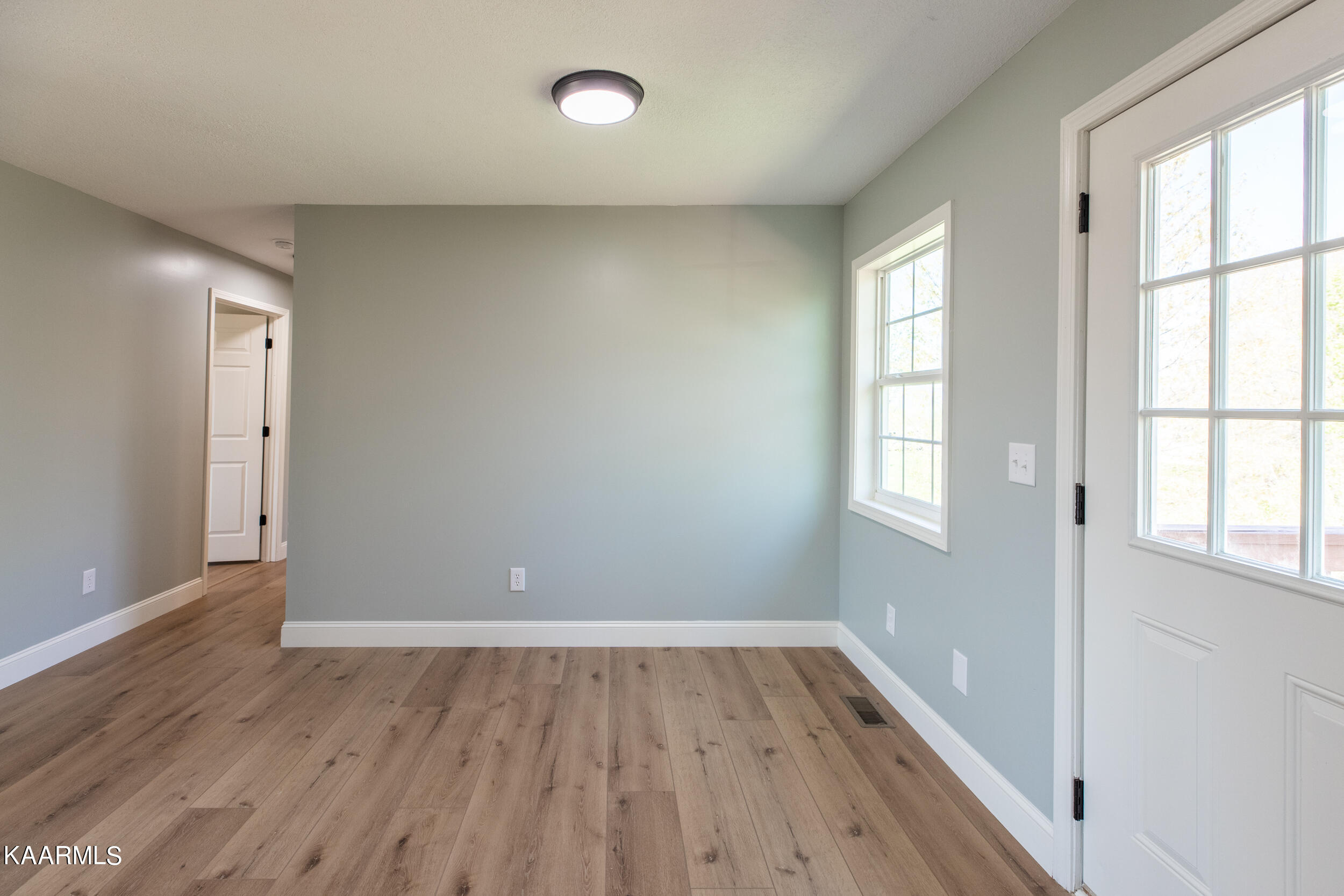 768 Coolidge Rd, LaFollette