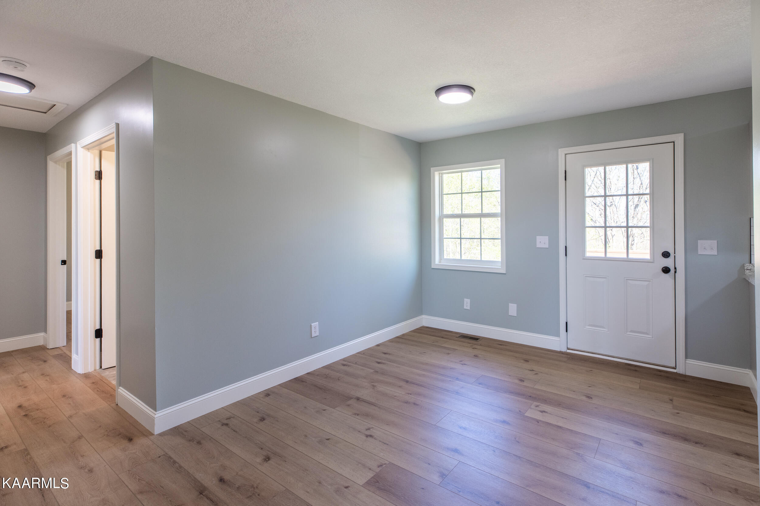 768 Coolidge Rd, LaFollette