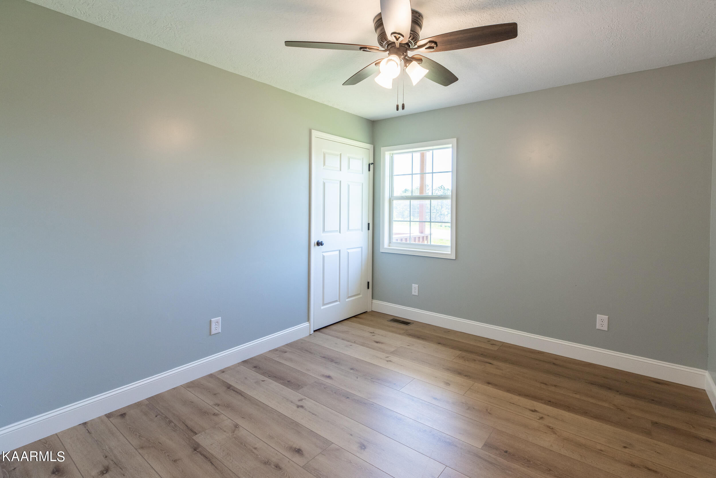 768 Coolidge Rd, LaFollette