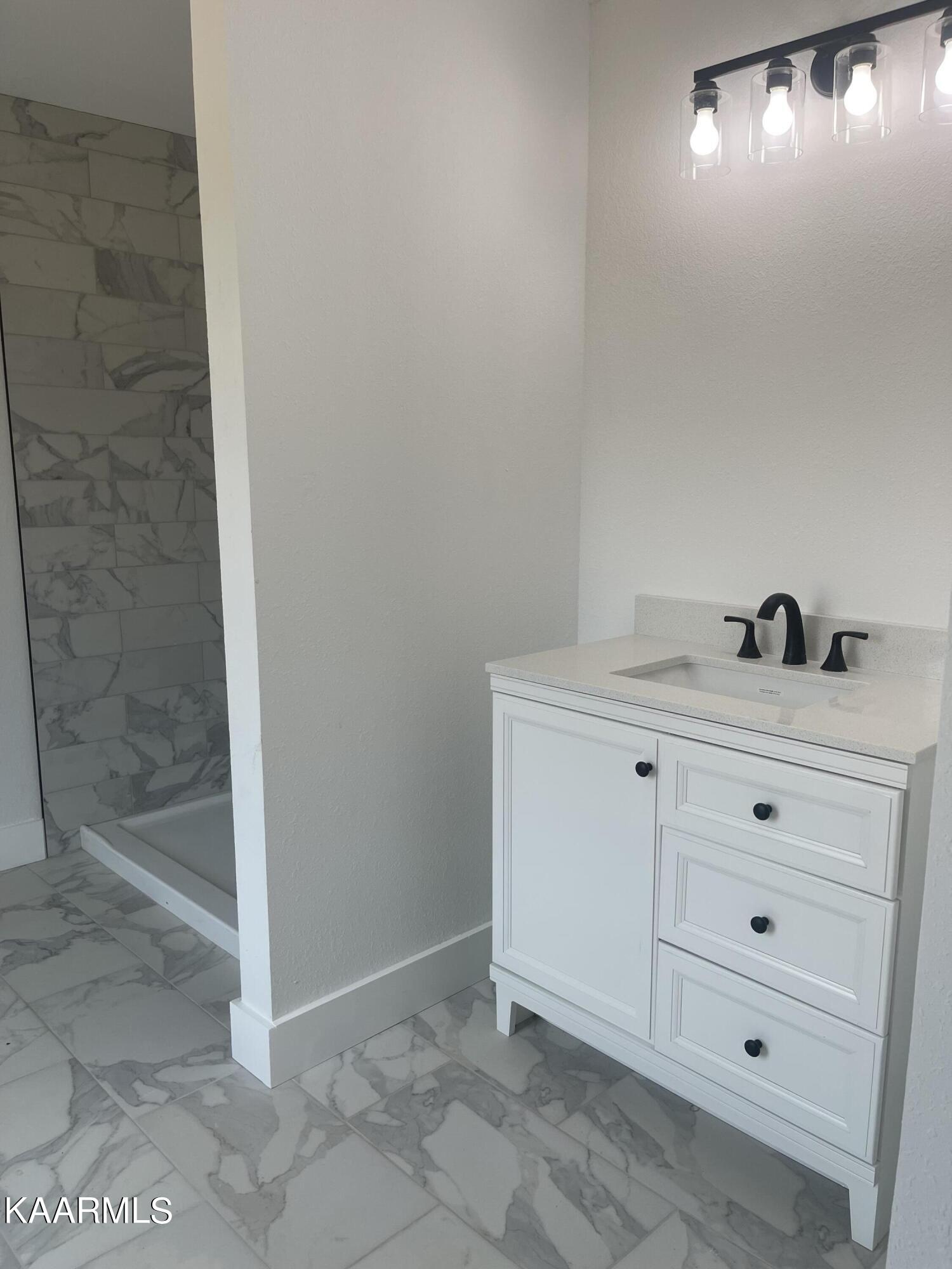 258 Old Middlesboro Hwy, LaFollette