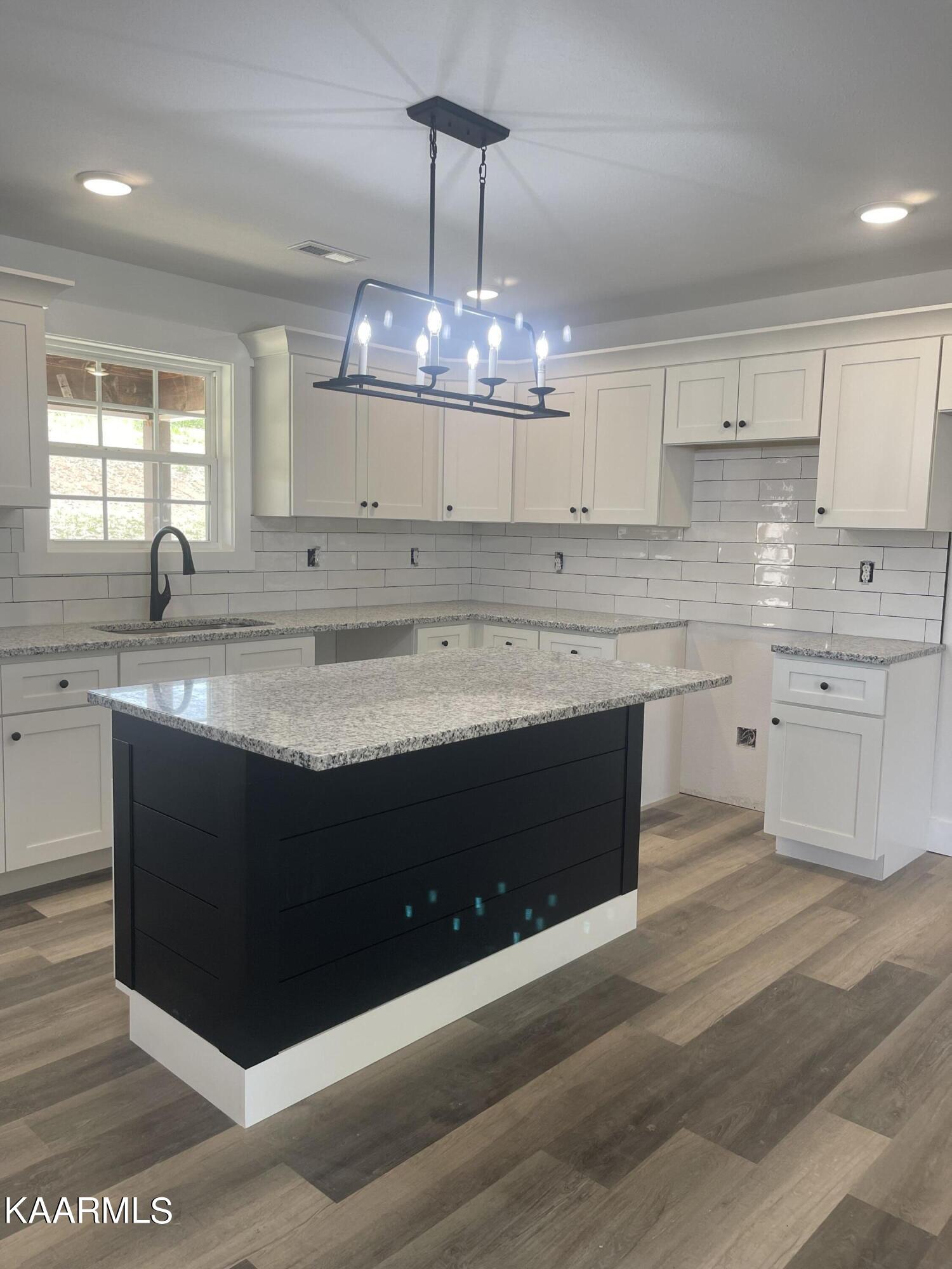 258 Old Middlesboro Hwy, LaFollette