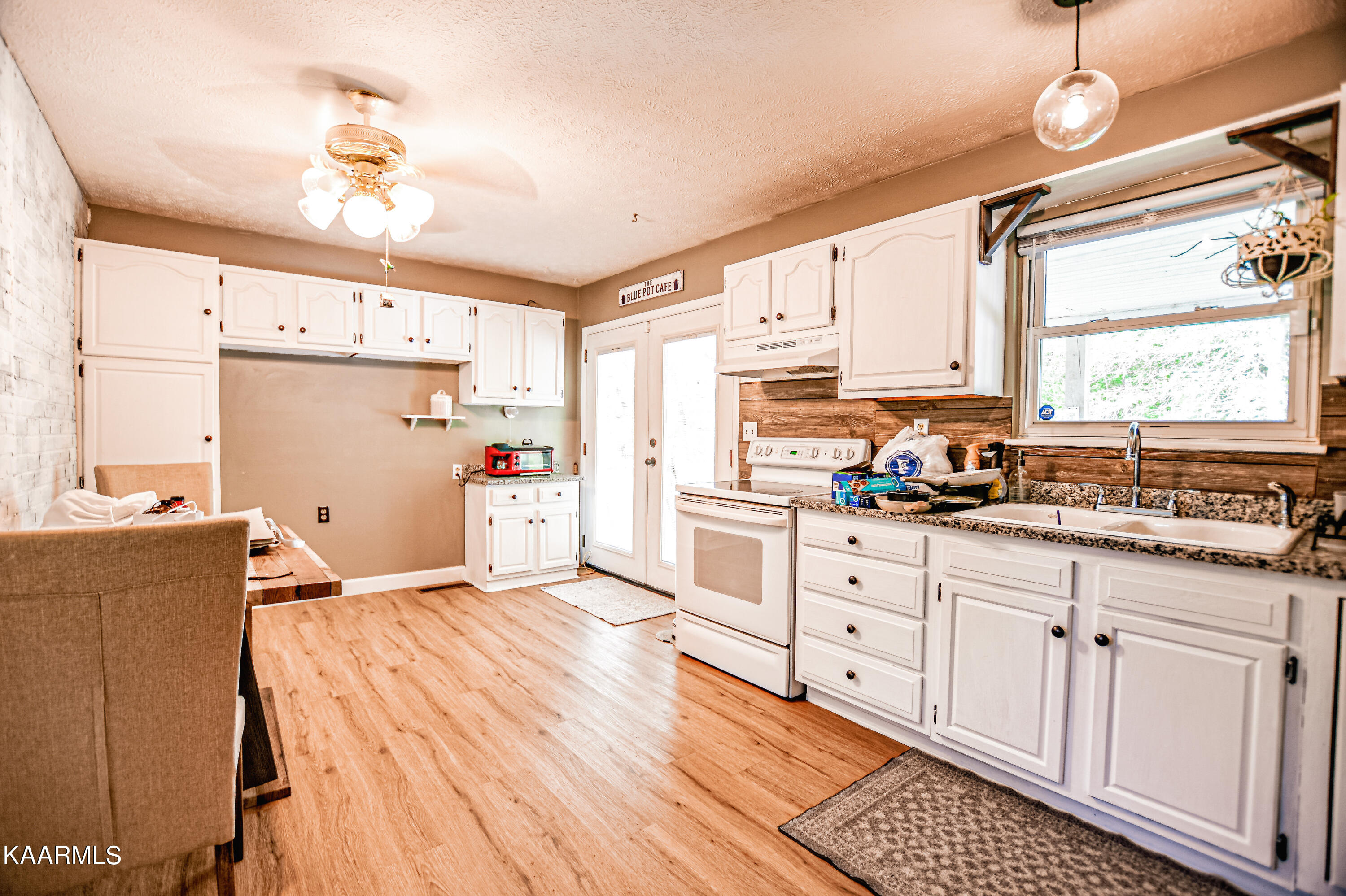 808 S 17th St, LaFollette