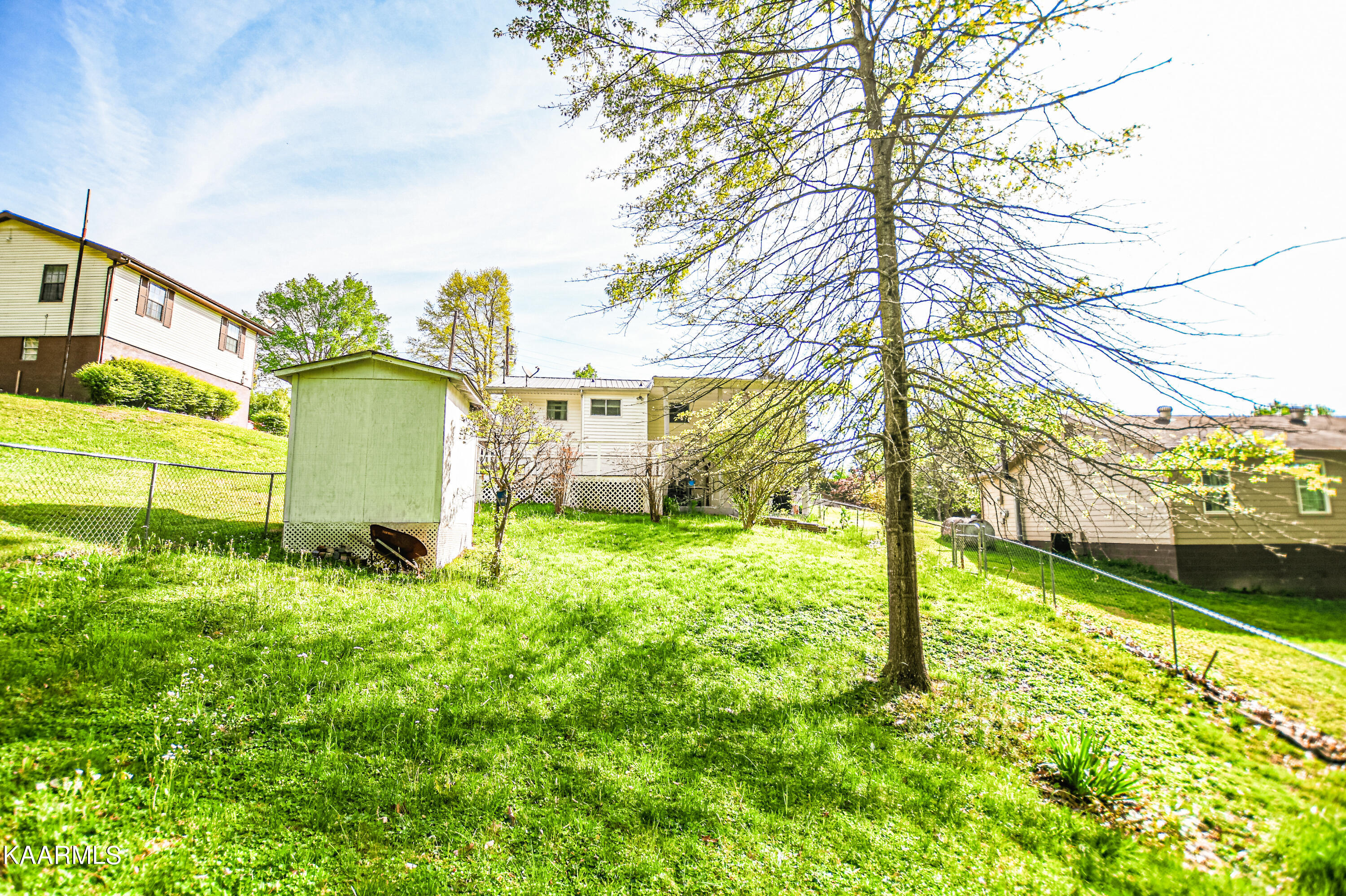 808 S 17th St, LaFollette