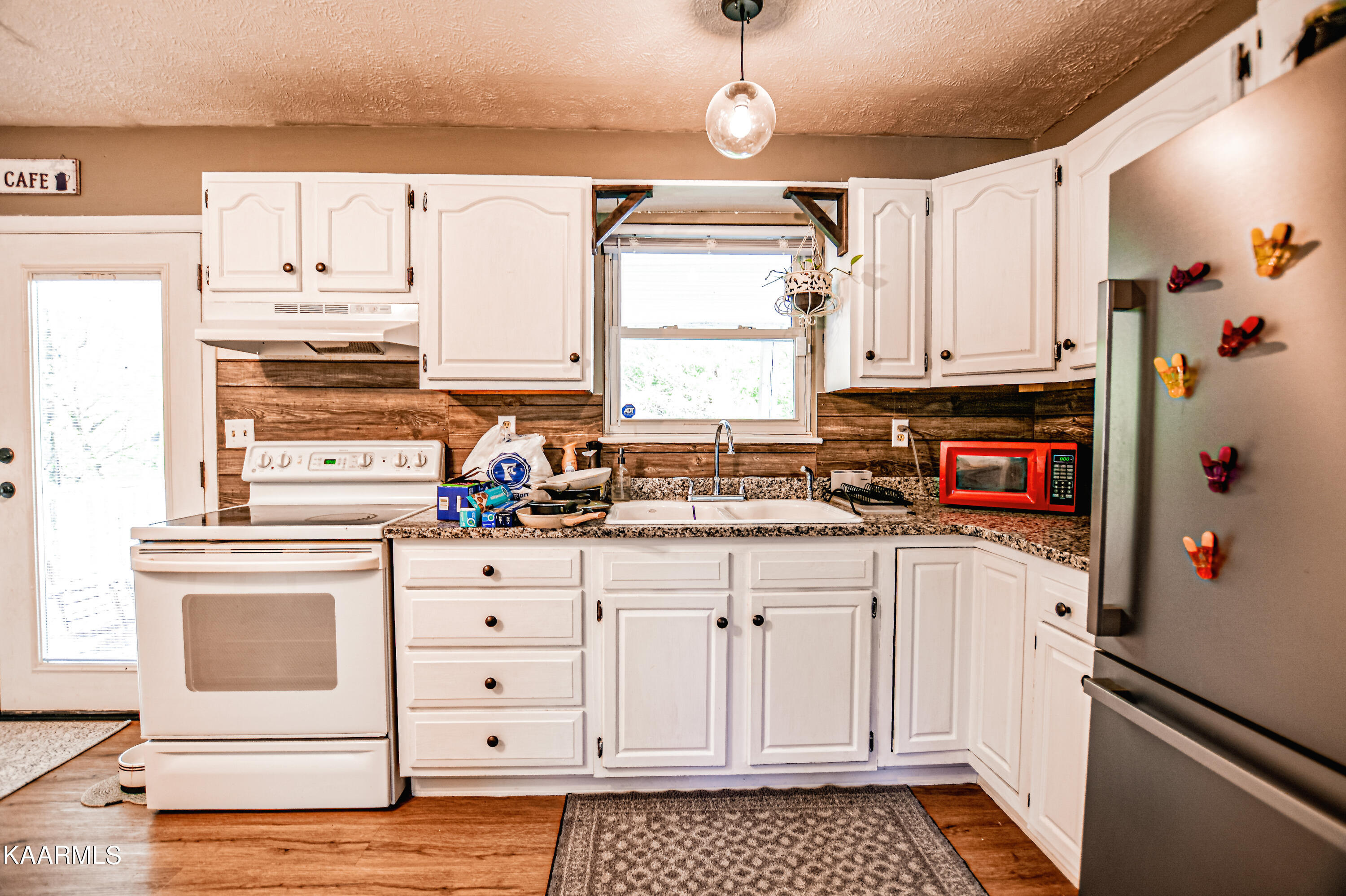 808 S 17th St, LaFollette