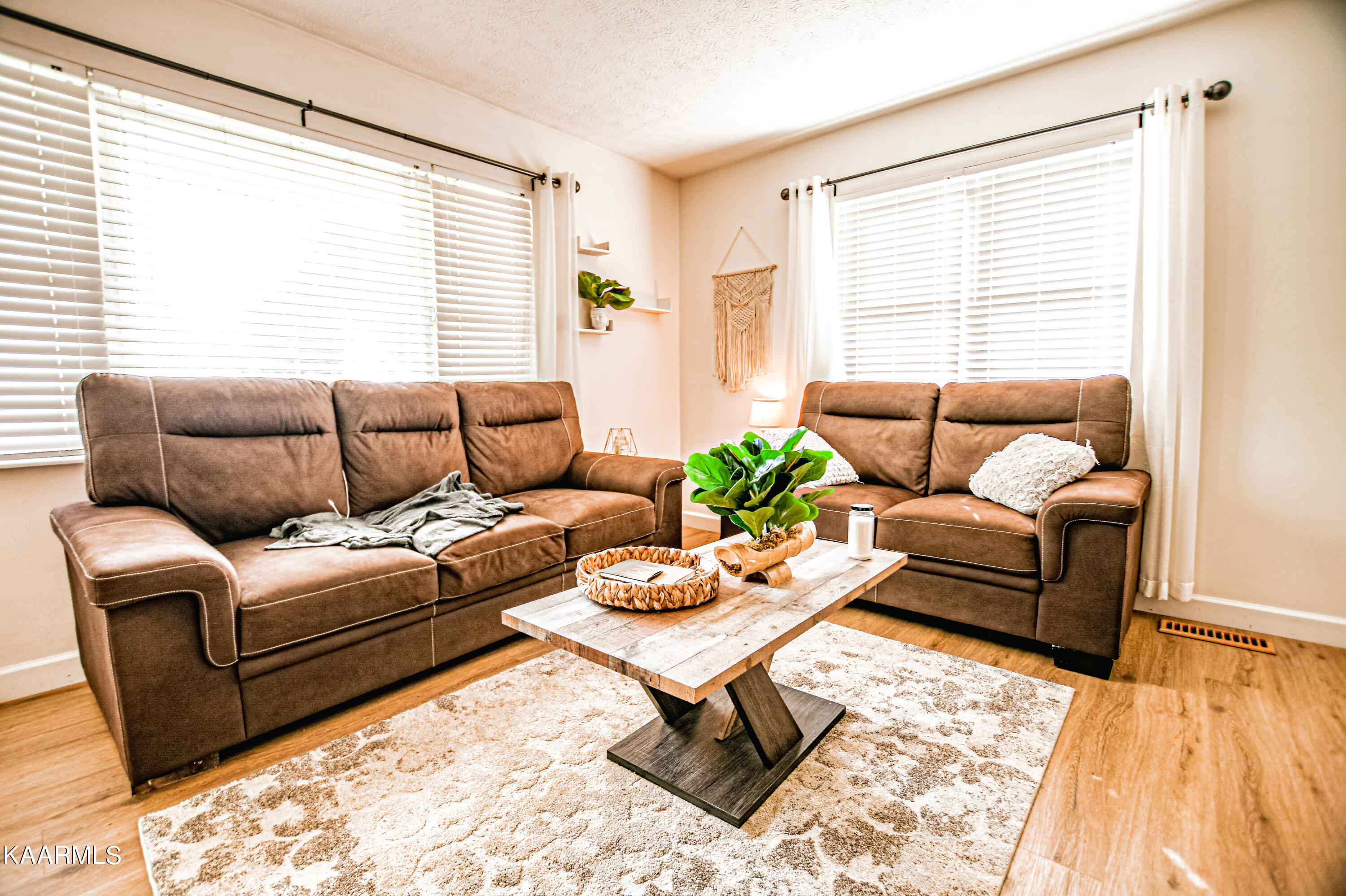 808 S 17th St, LaFollette