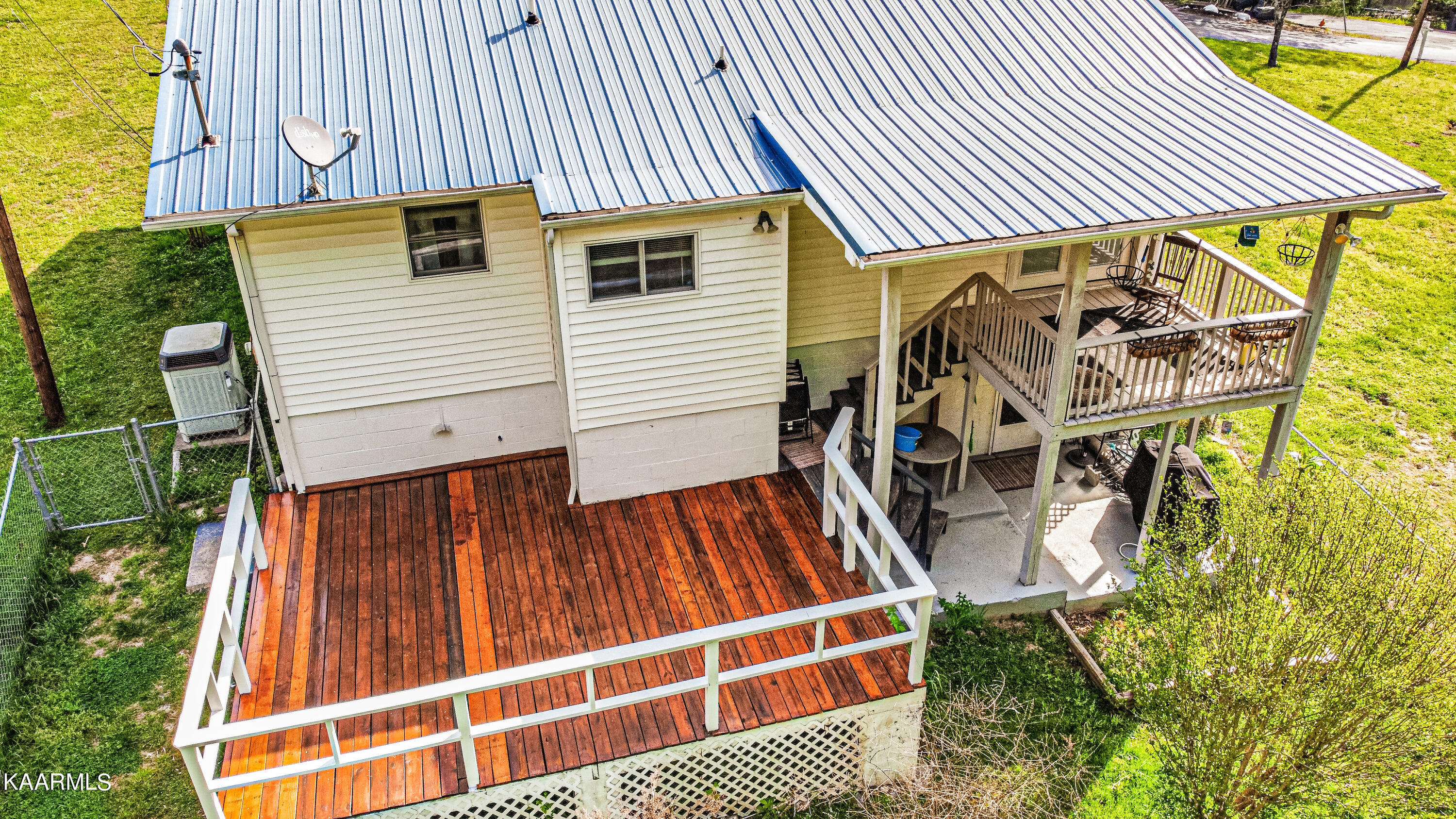 808 S 17th St, LaFollette