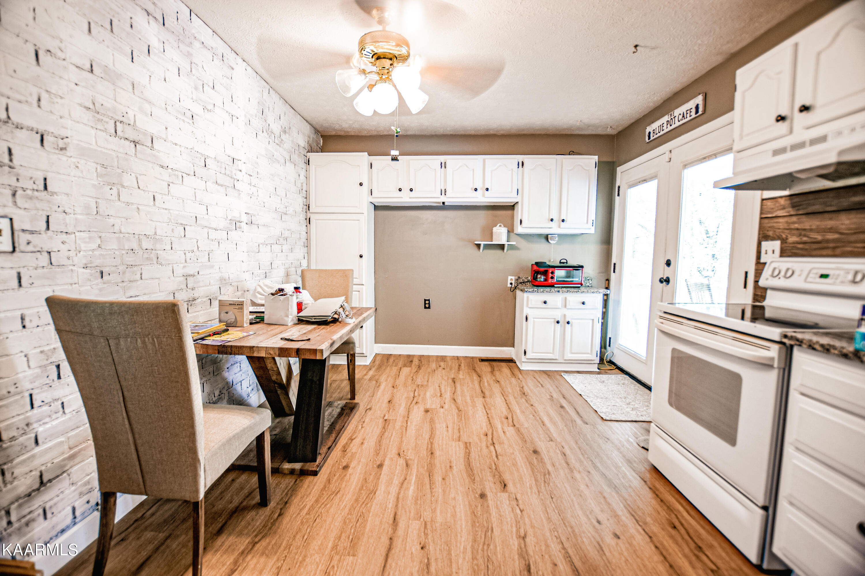 808 S 17th St, LaFollette