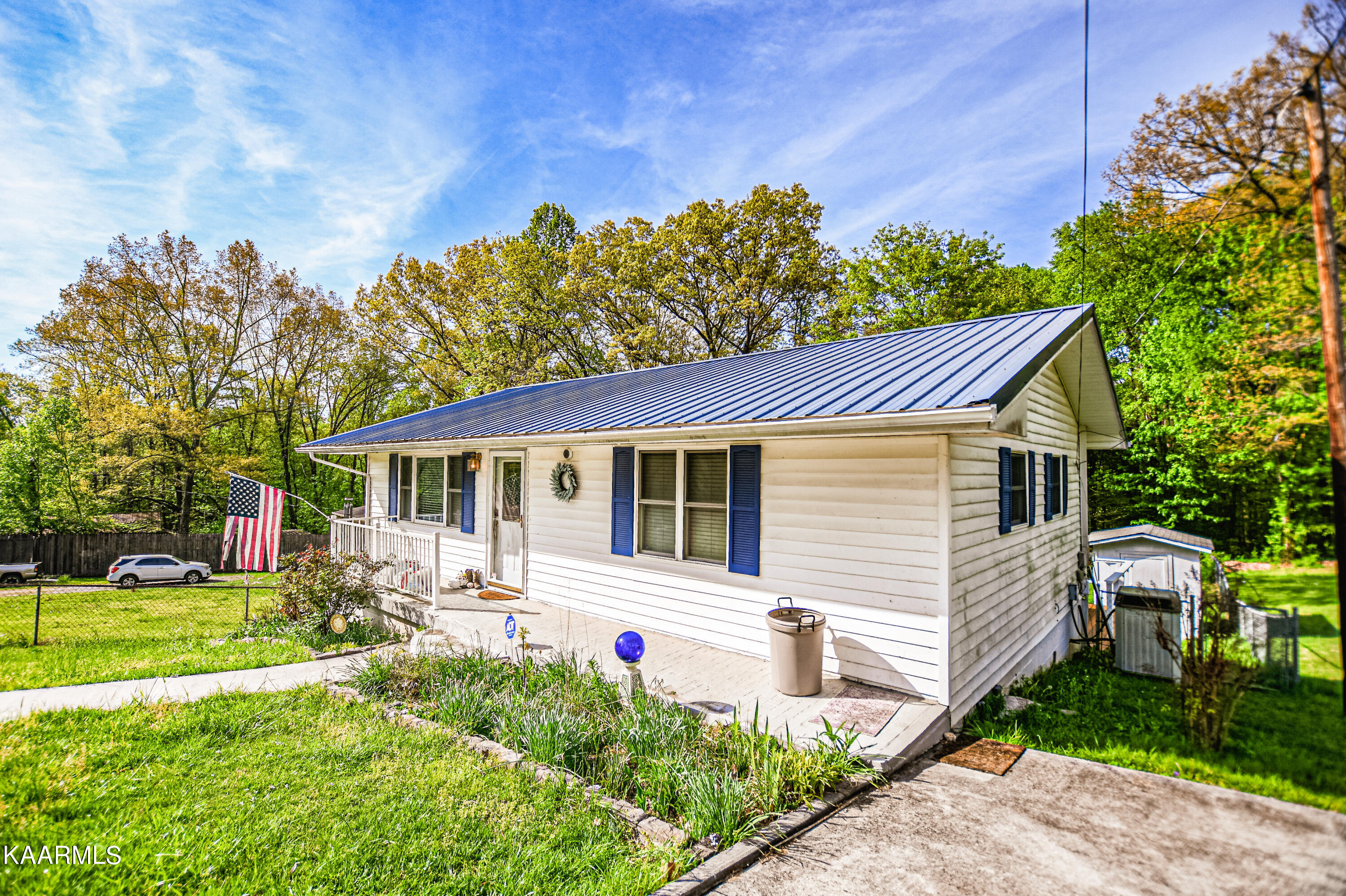 808 S 17th St, LaFollette