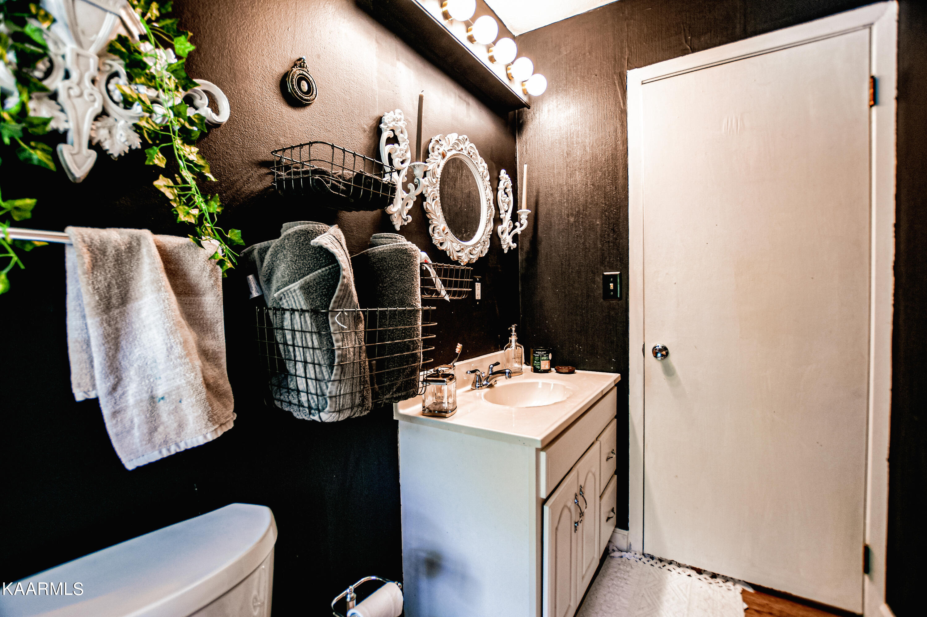 808 S 17th St, LaFollette