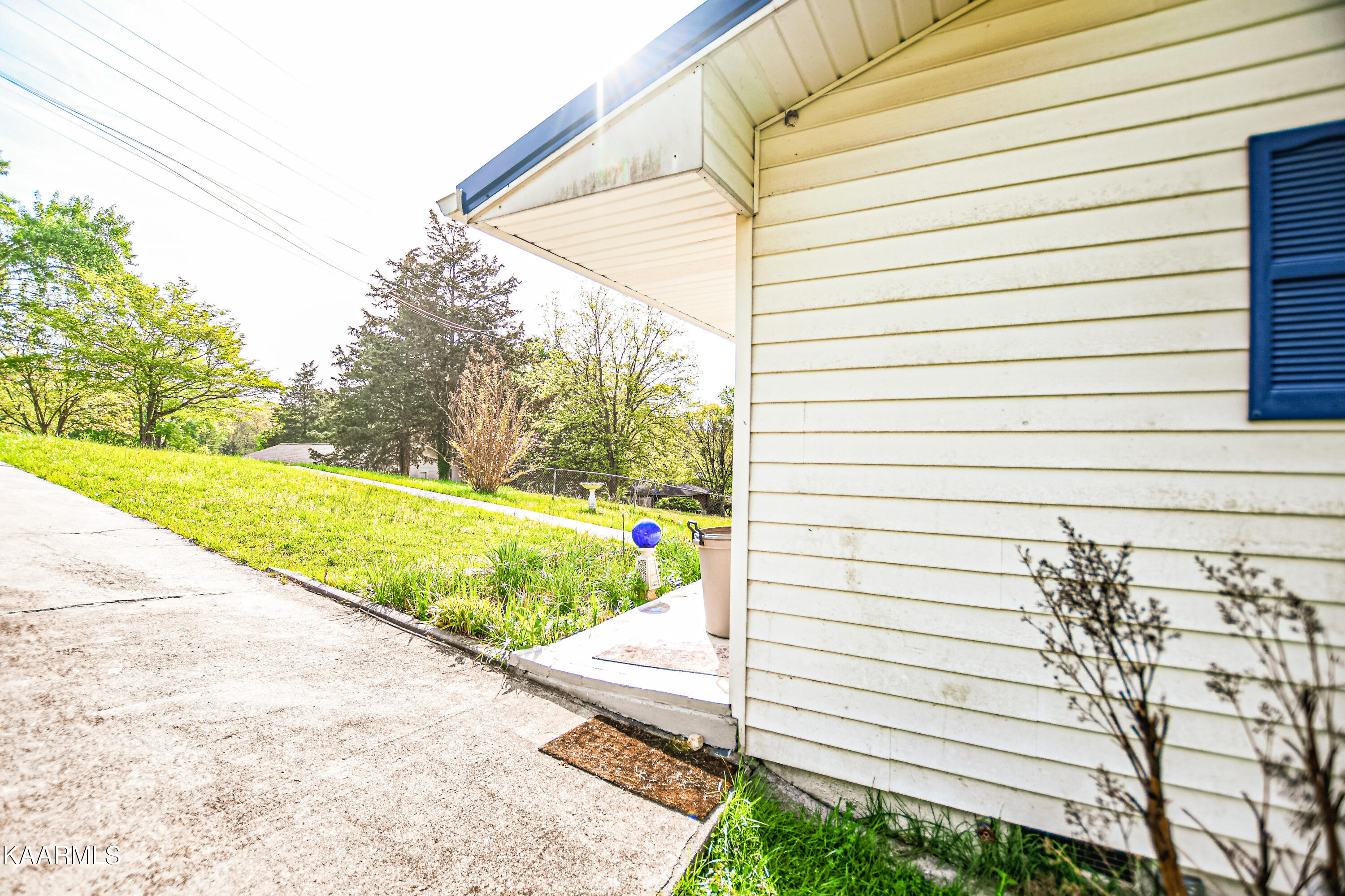 808 S 17th St, LaFollette