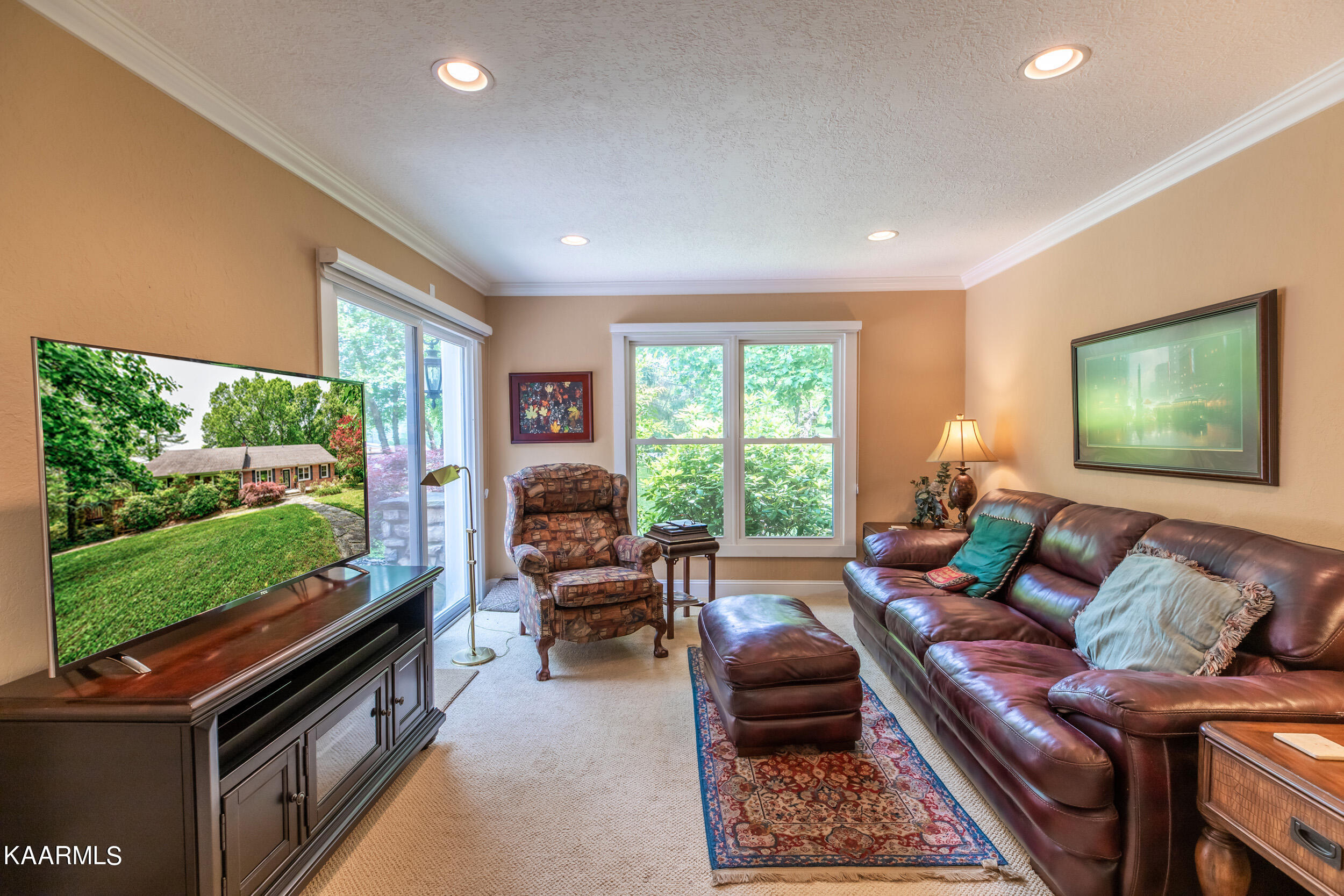 219 King Lane, LaFollette