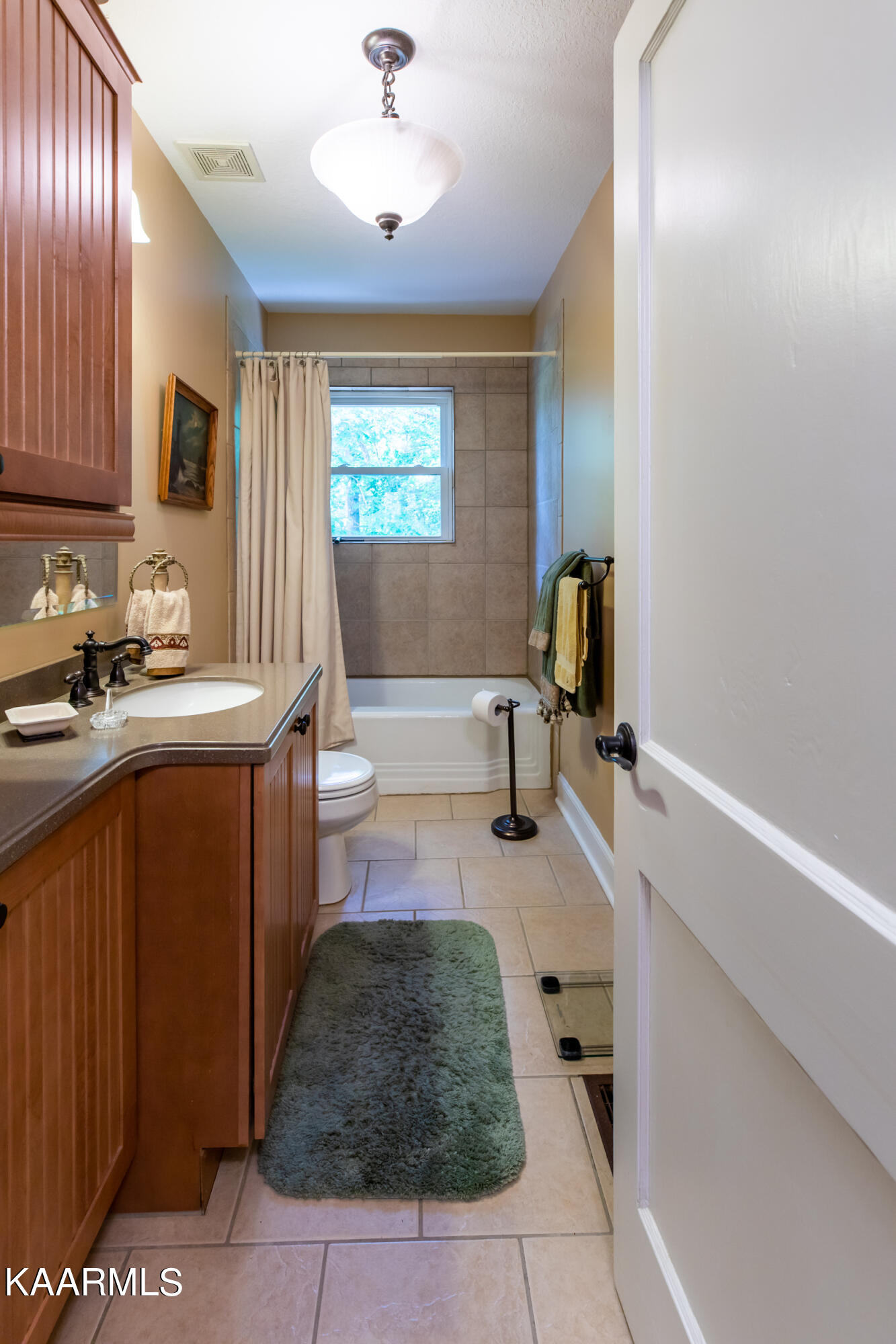 219 King Lane, LaFollette