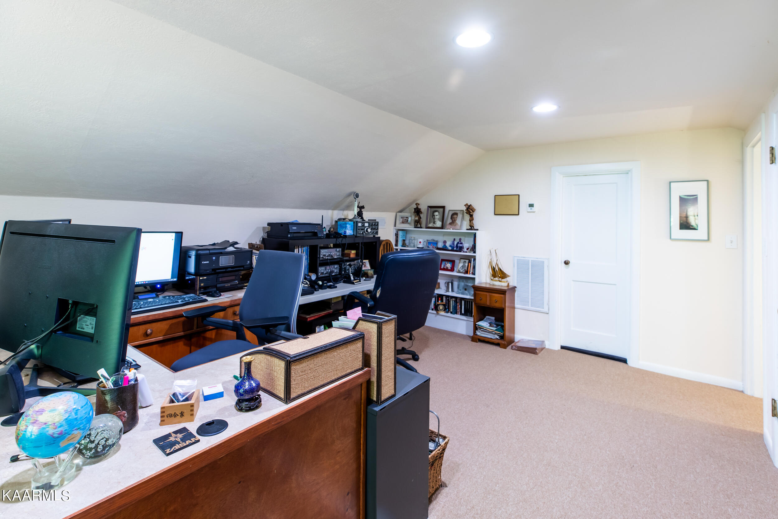 219 King Lane, LaFollette