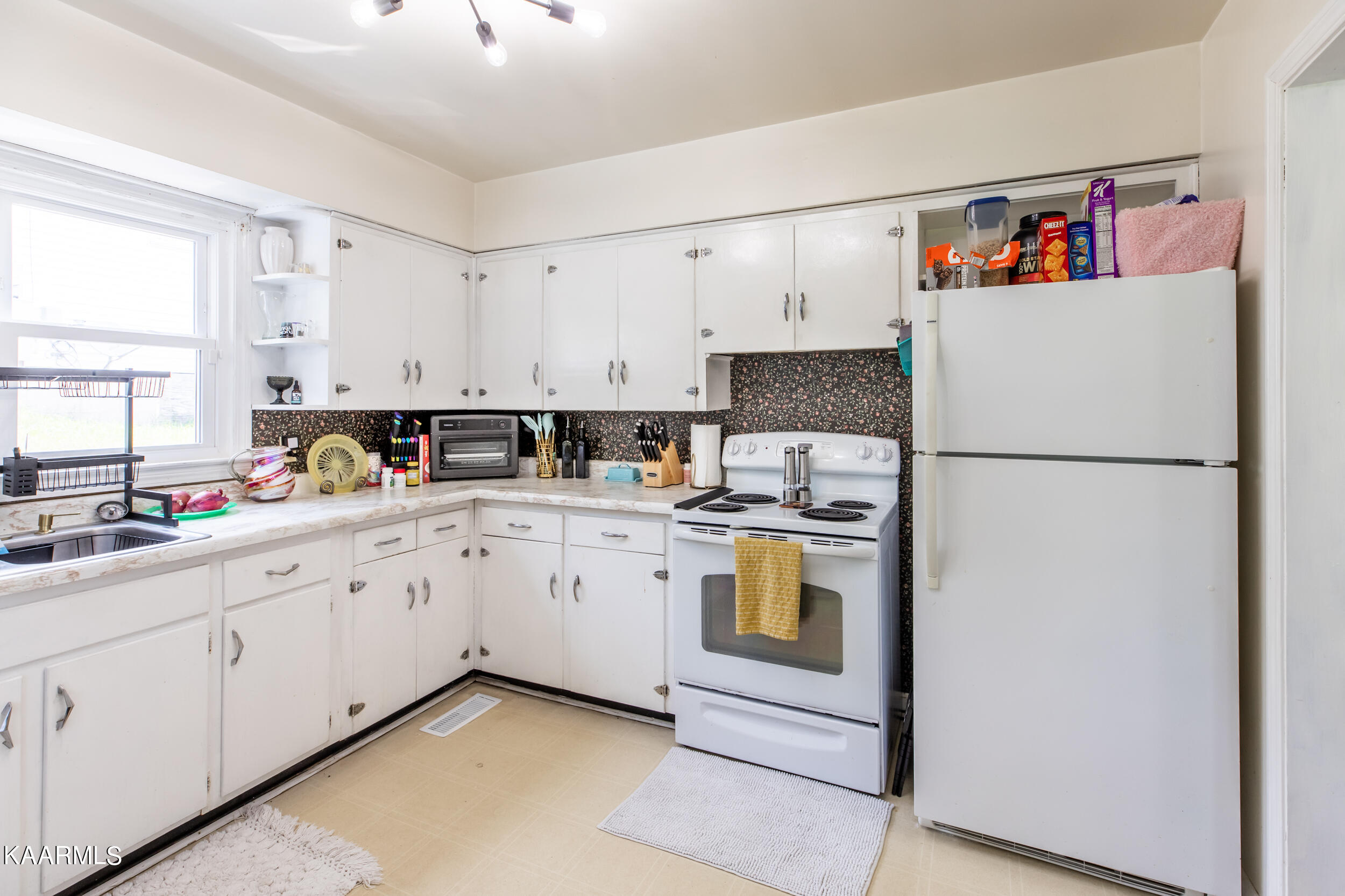 1114 W Walden St, LaFollette