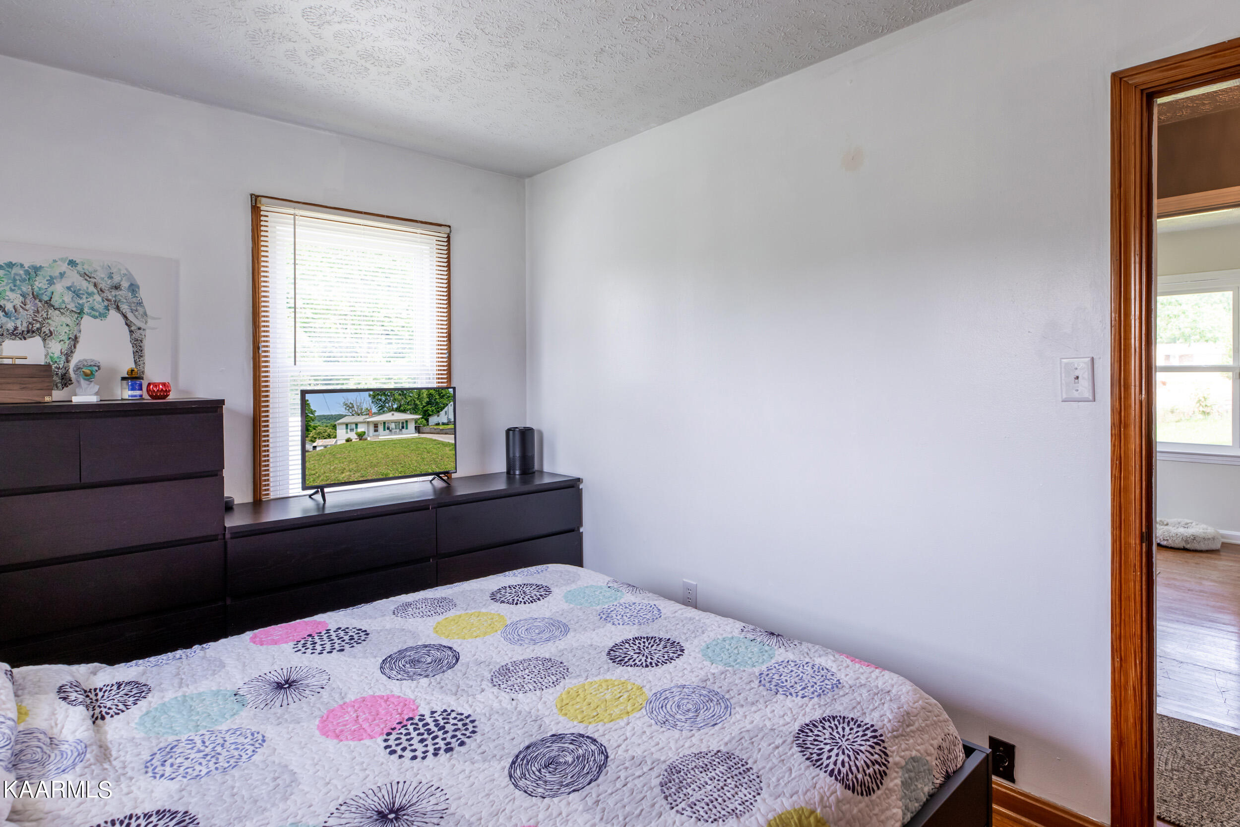 1114 W Walden St, LaFollette