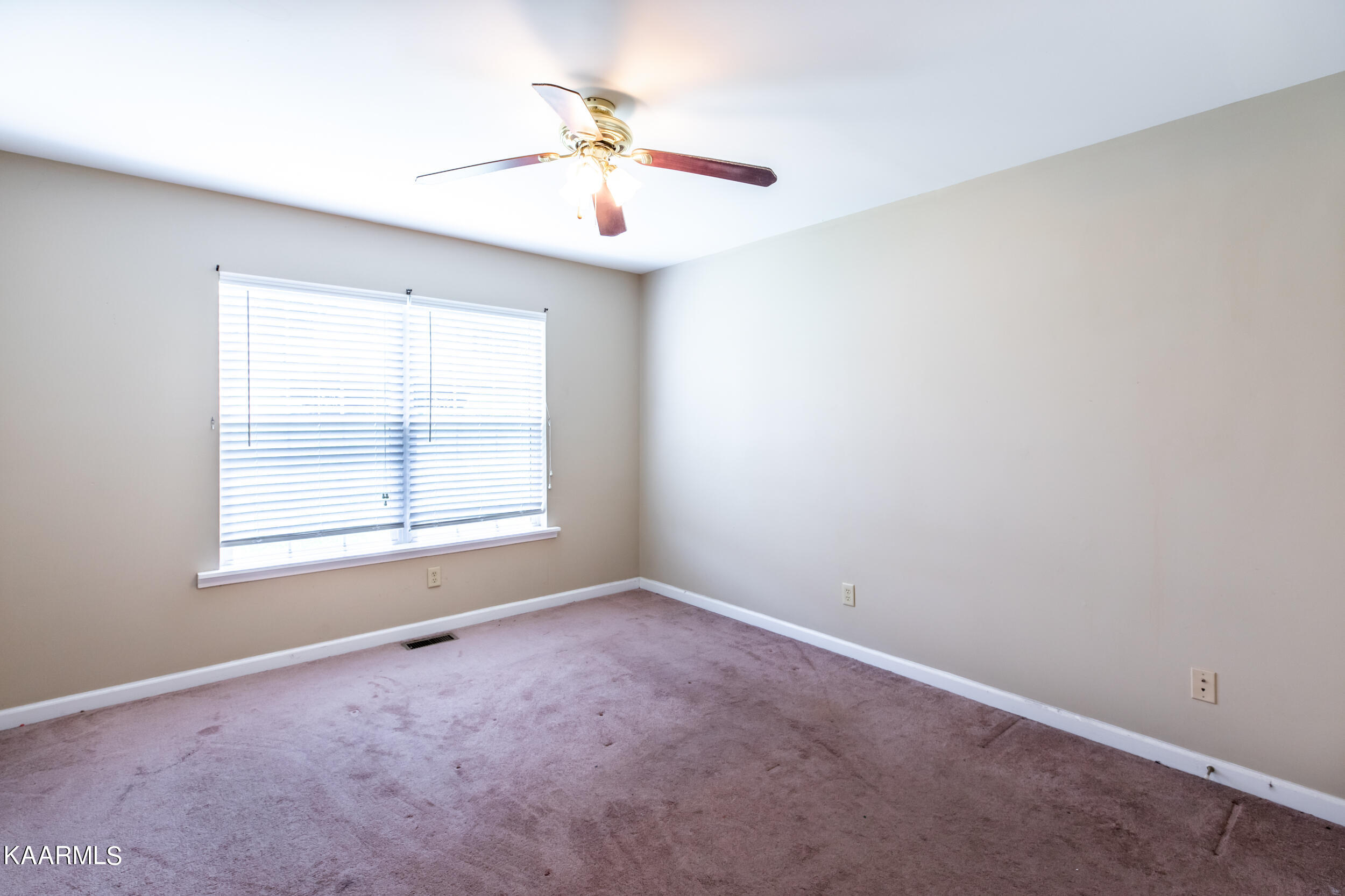 117 Regan Lane, LaFollette