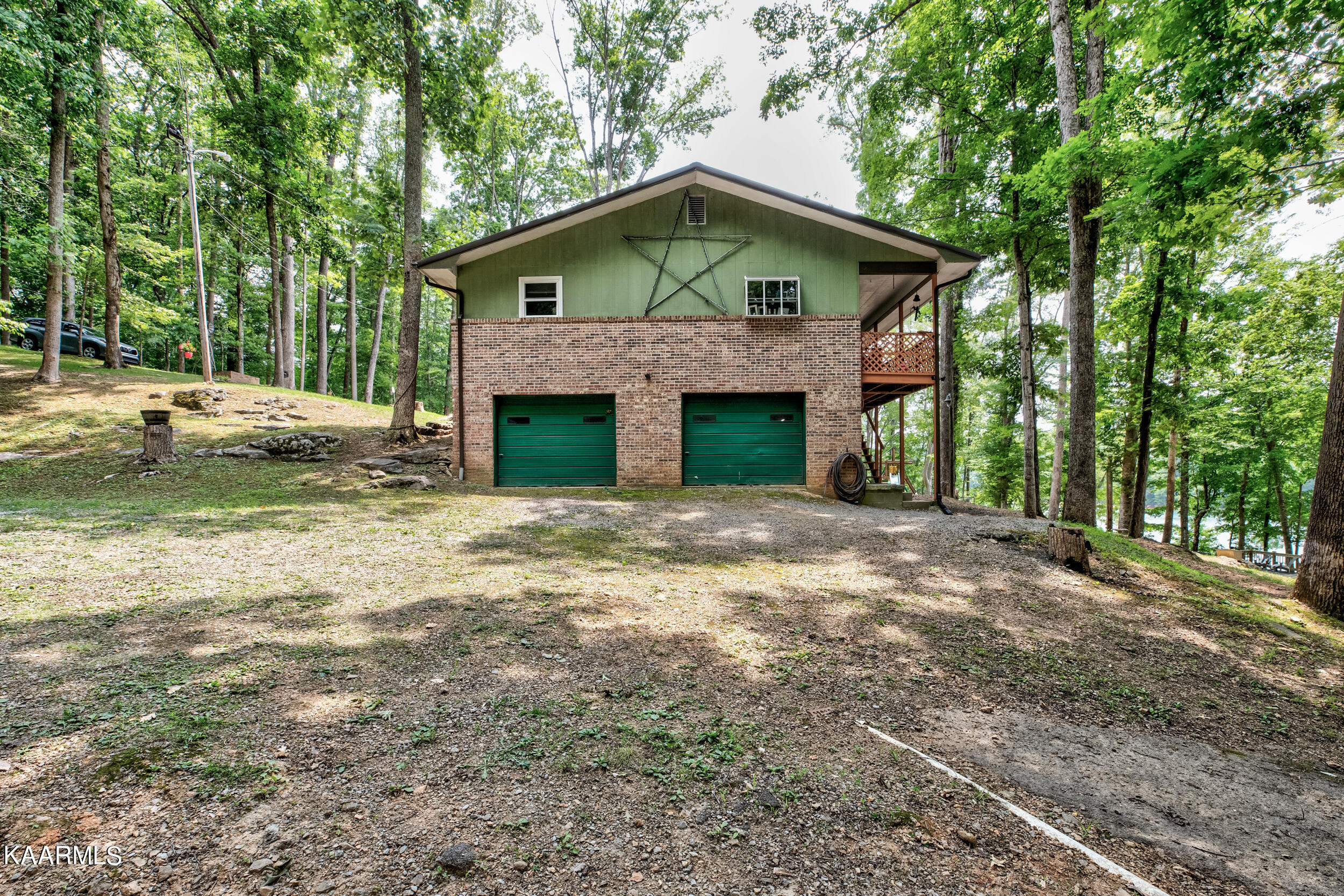 124 Dunrovin Lane