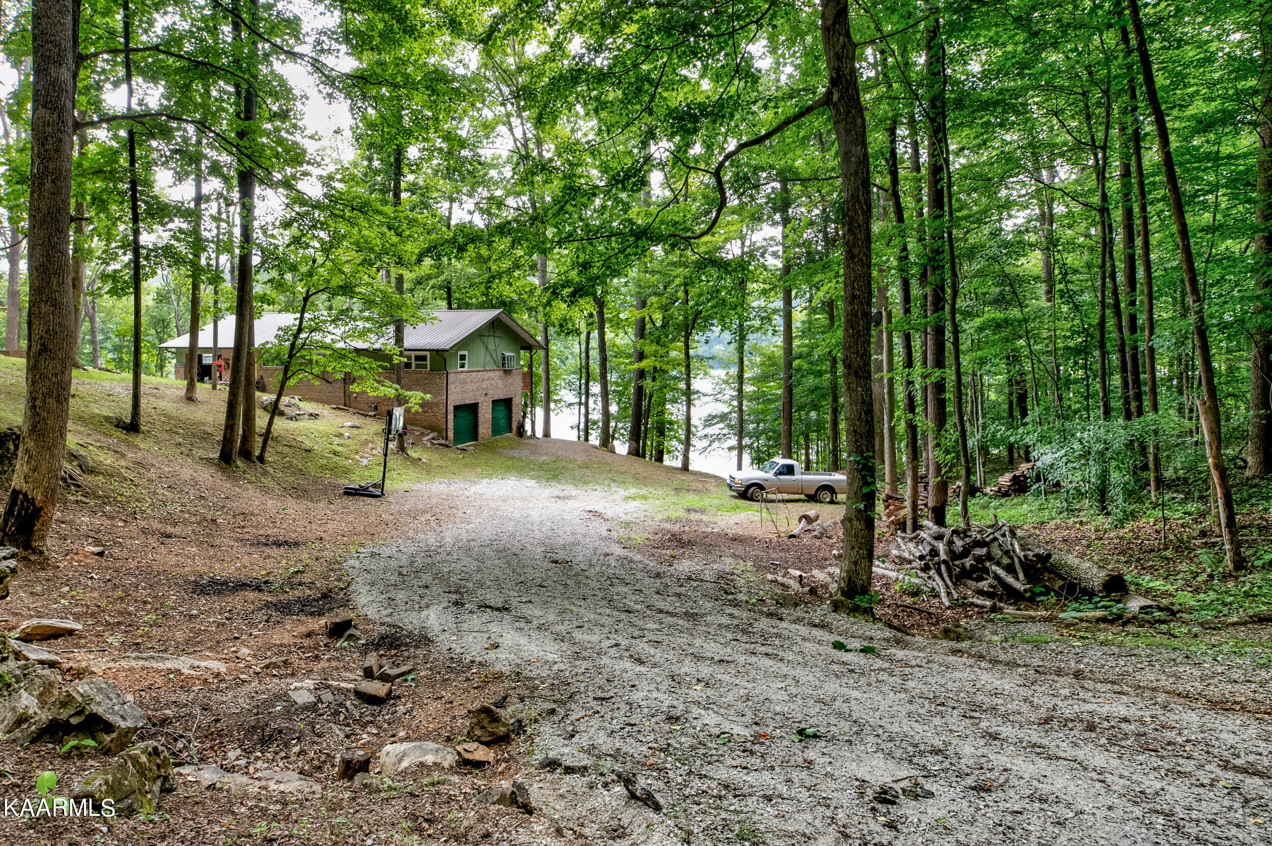 124 Dunrovin Lane