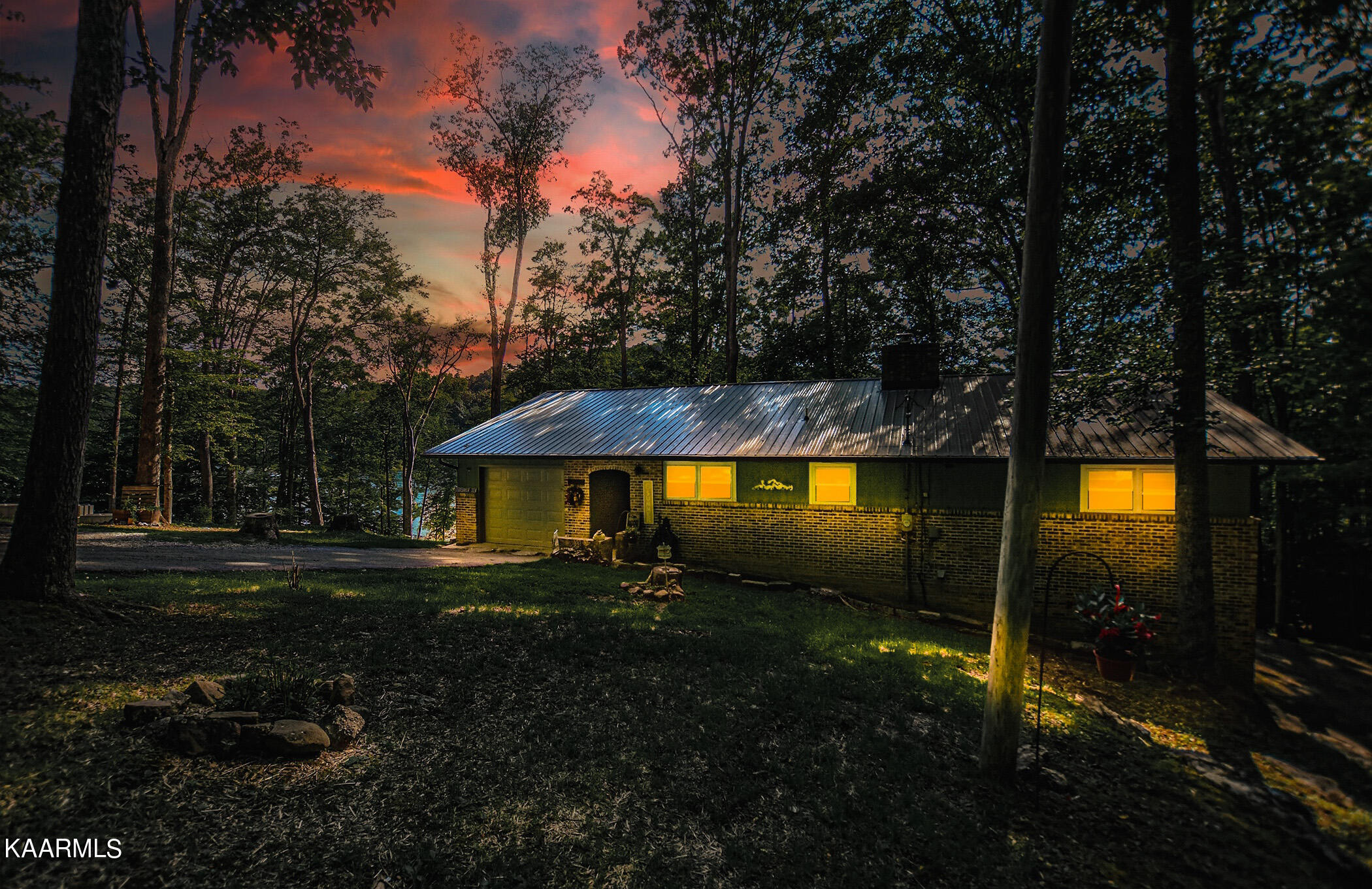 124 Dunrovin Lane
