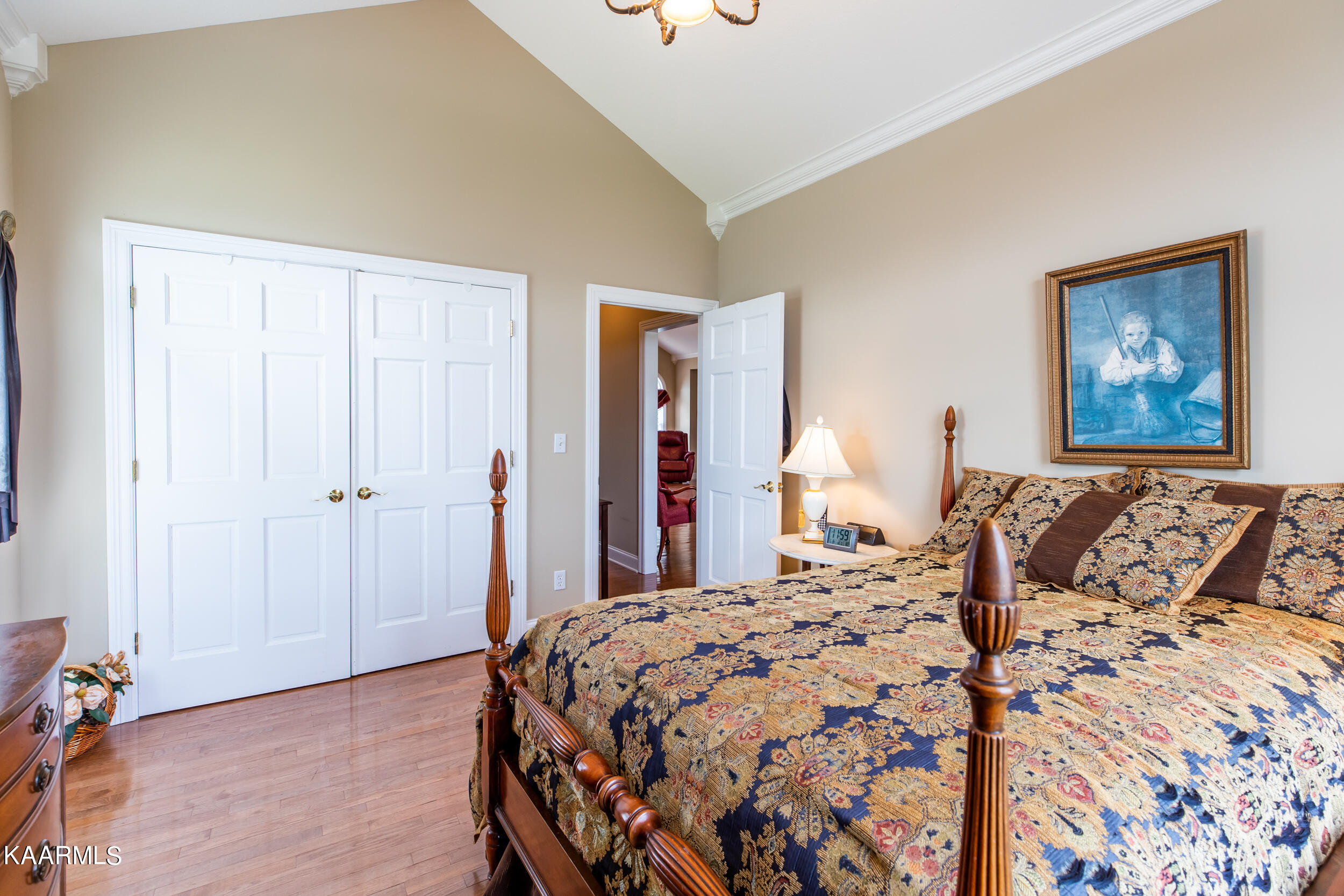 111 Colonial Heights, LaFollette