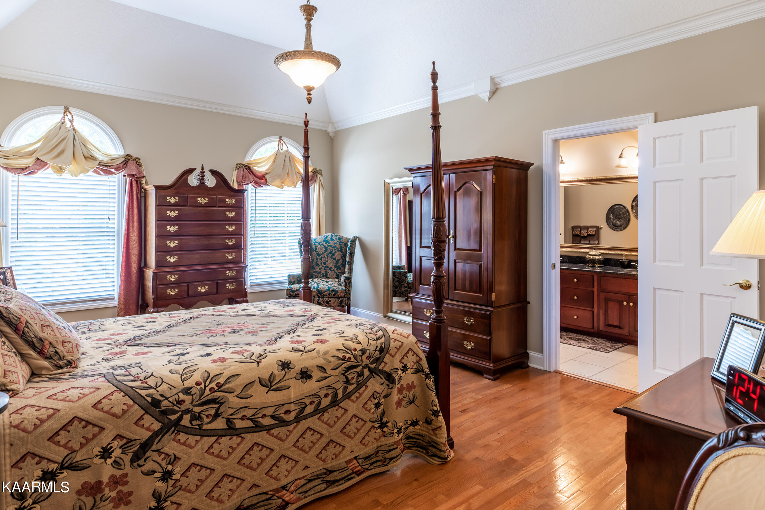 111 Colonial Heights, LaFollette