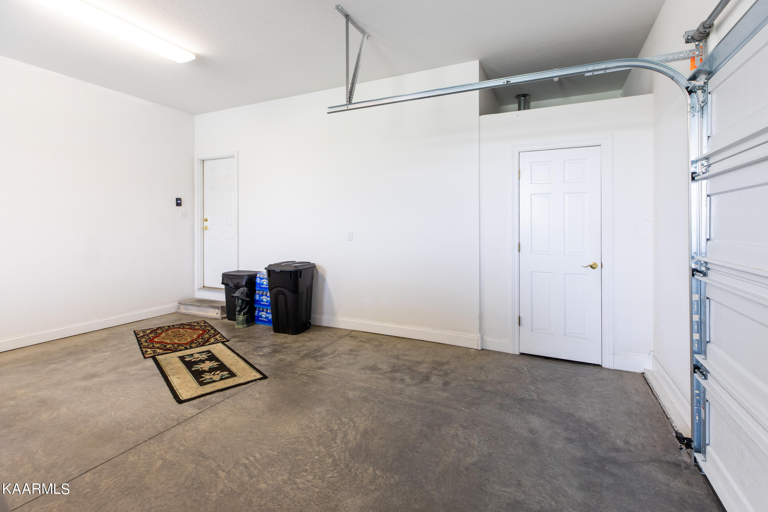 111 Colonial Heights, LaFollette