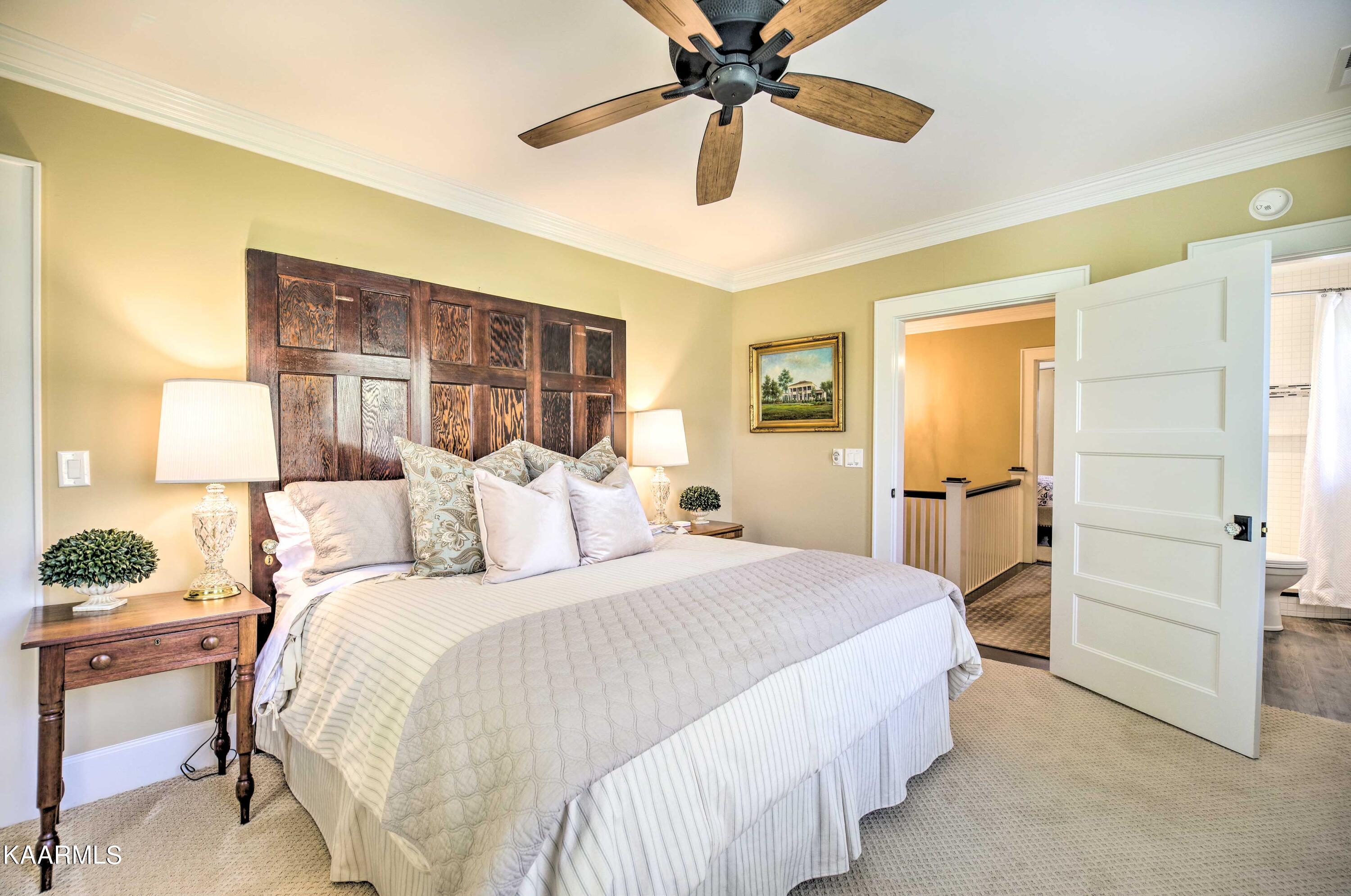 1120 E Elm St, LaFollette