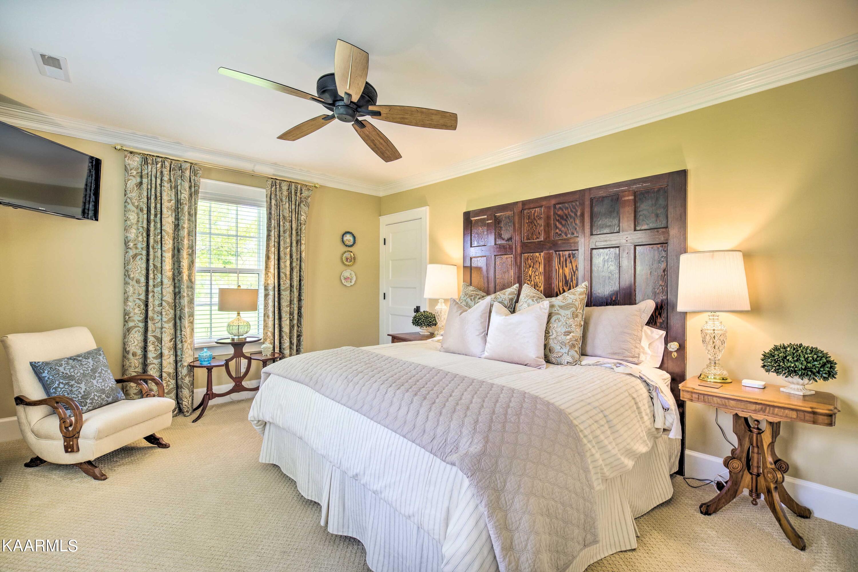 1120 E Elm St, LaFollette