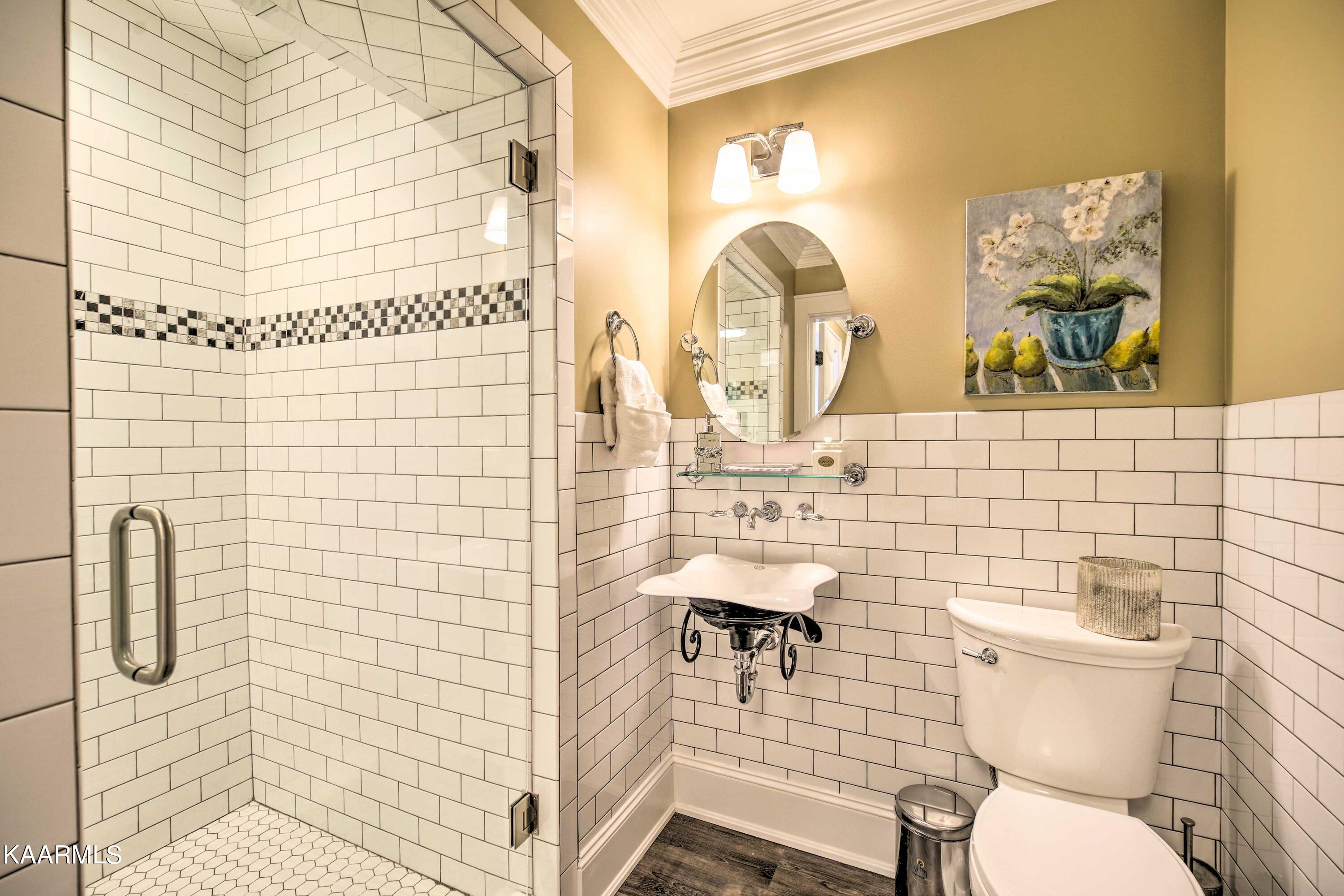 1120 E Elm St, LaFollette