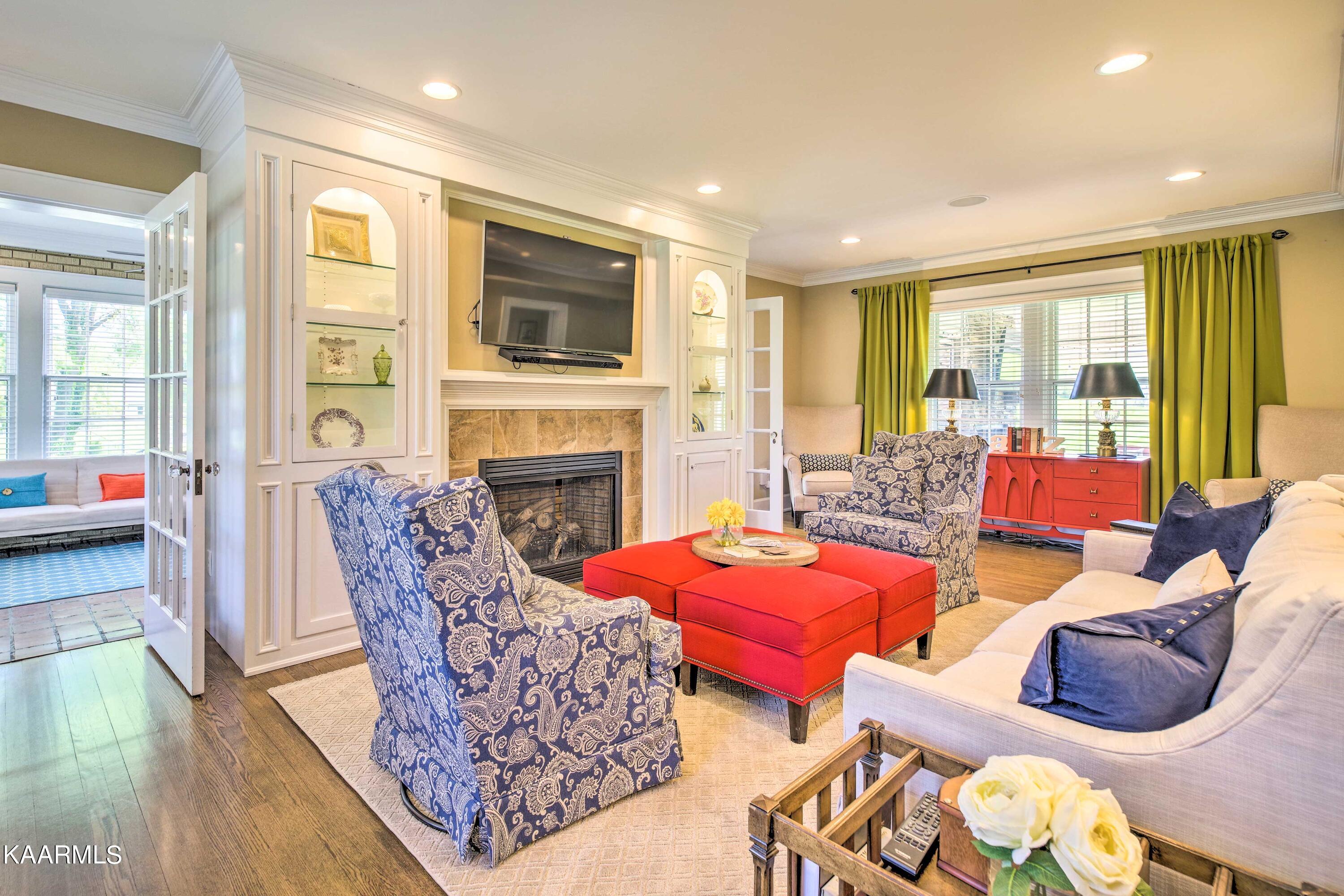 1120 E Elm St, LaFollette