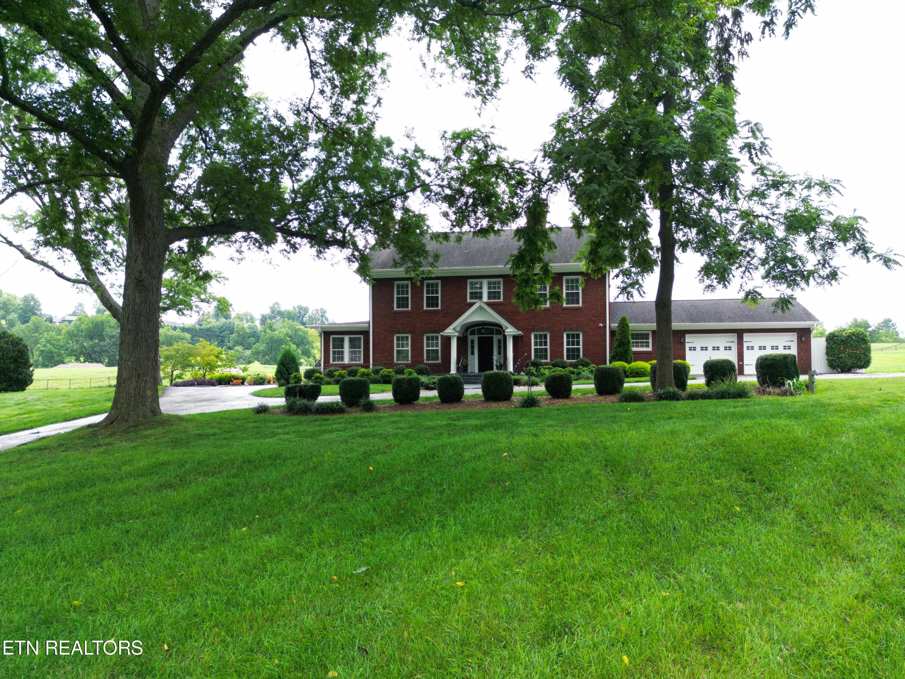 1120 E Elm St, LaFollette