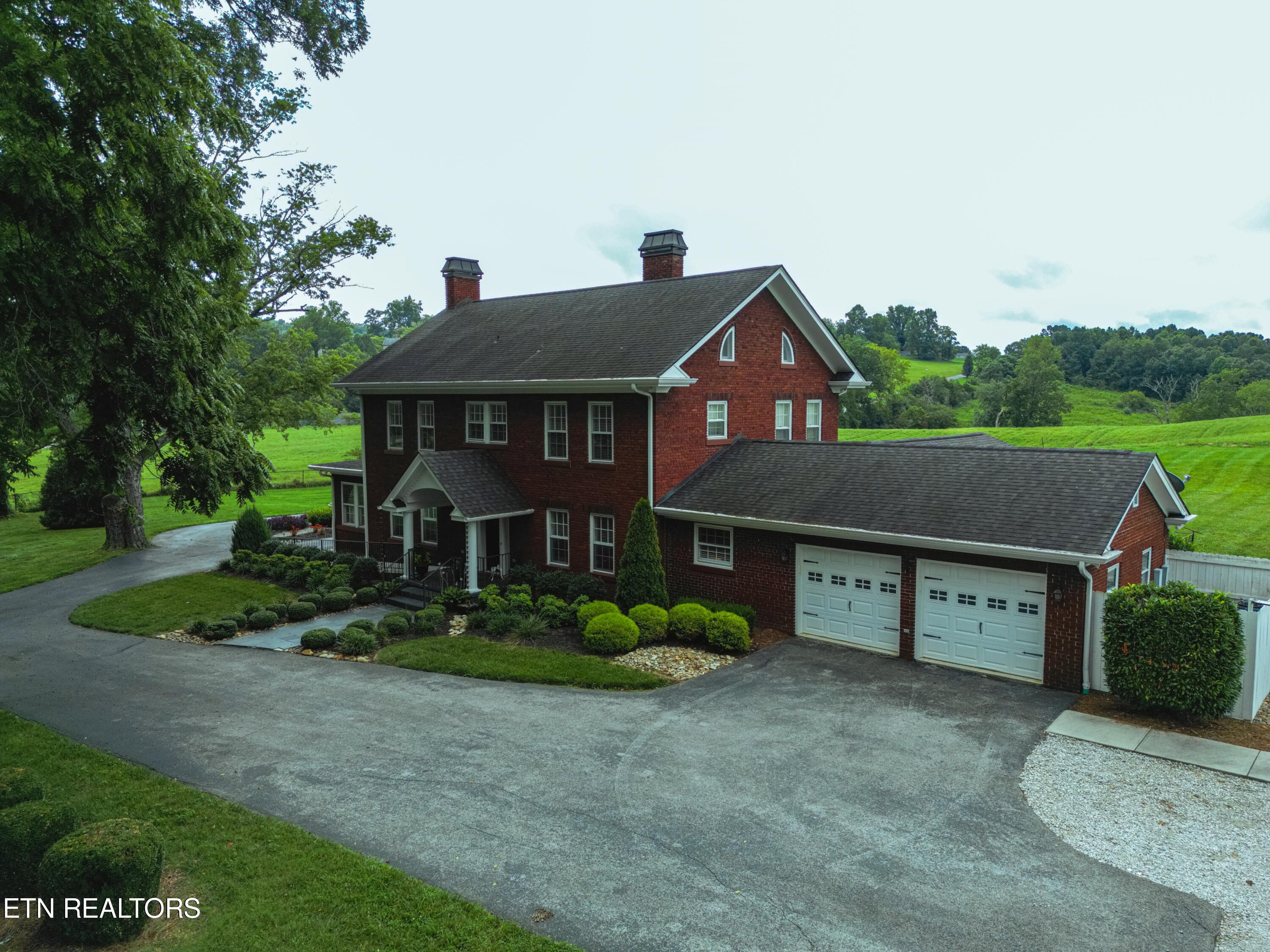 1120 E Elm St, LaFollette