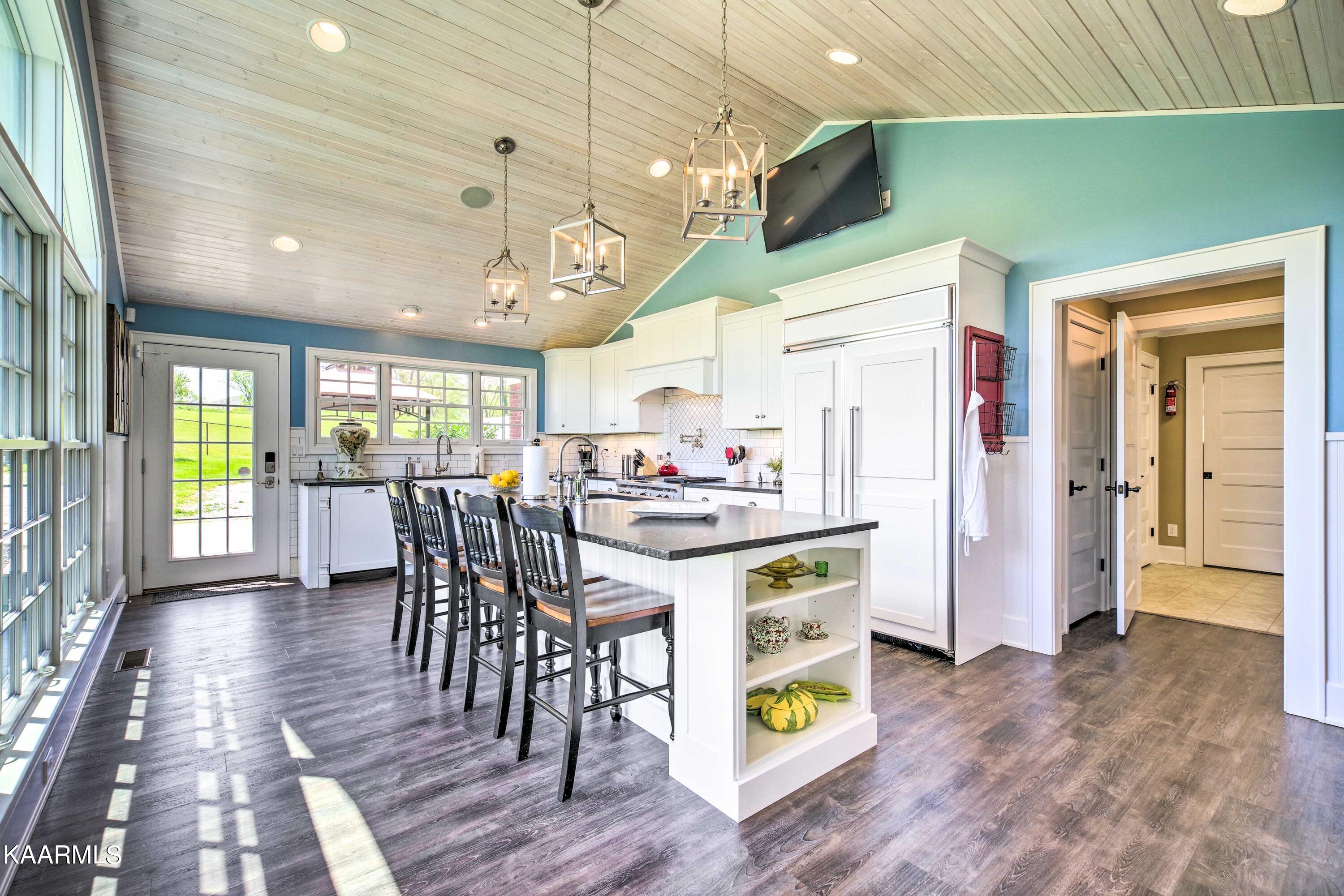 1120 E Elm St, LaFollette