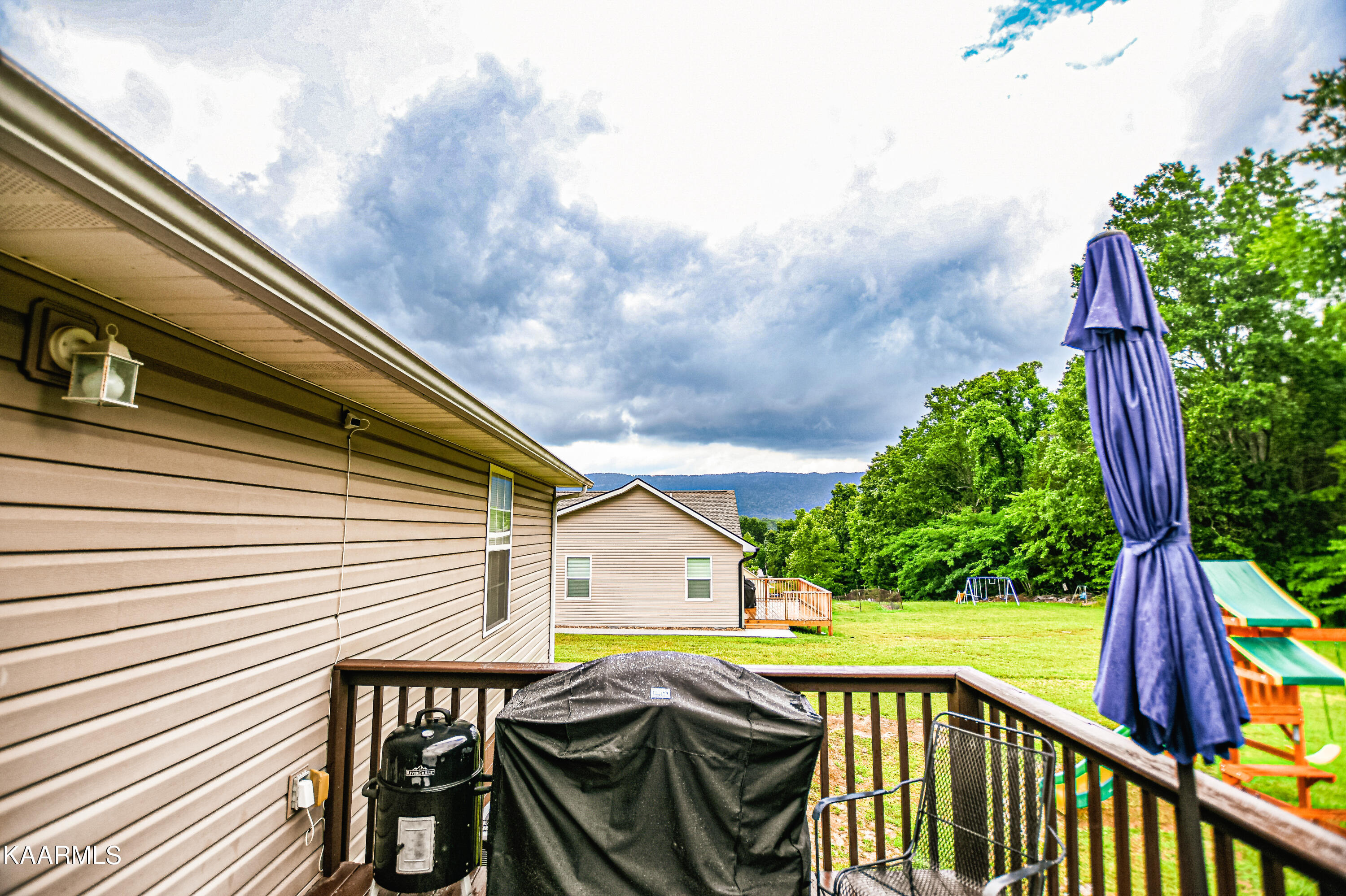 187 Sandy Circle, LaFollette